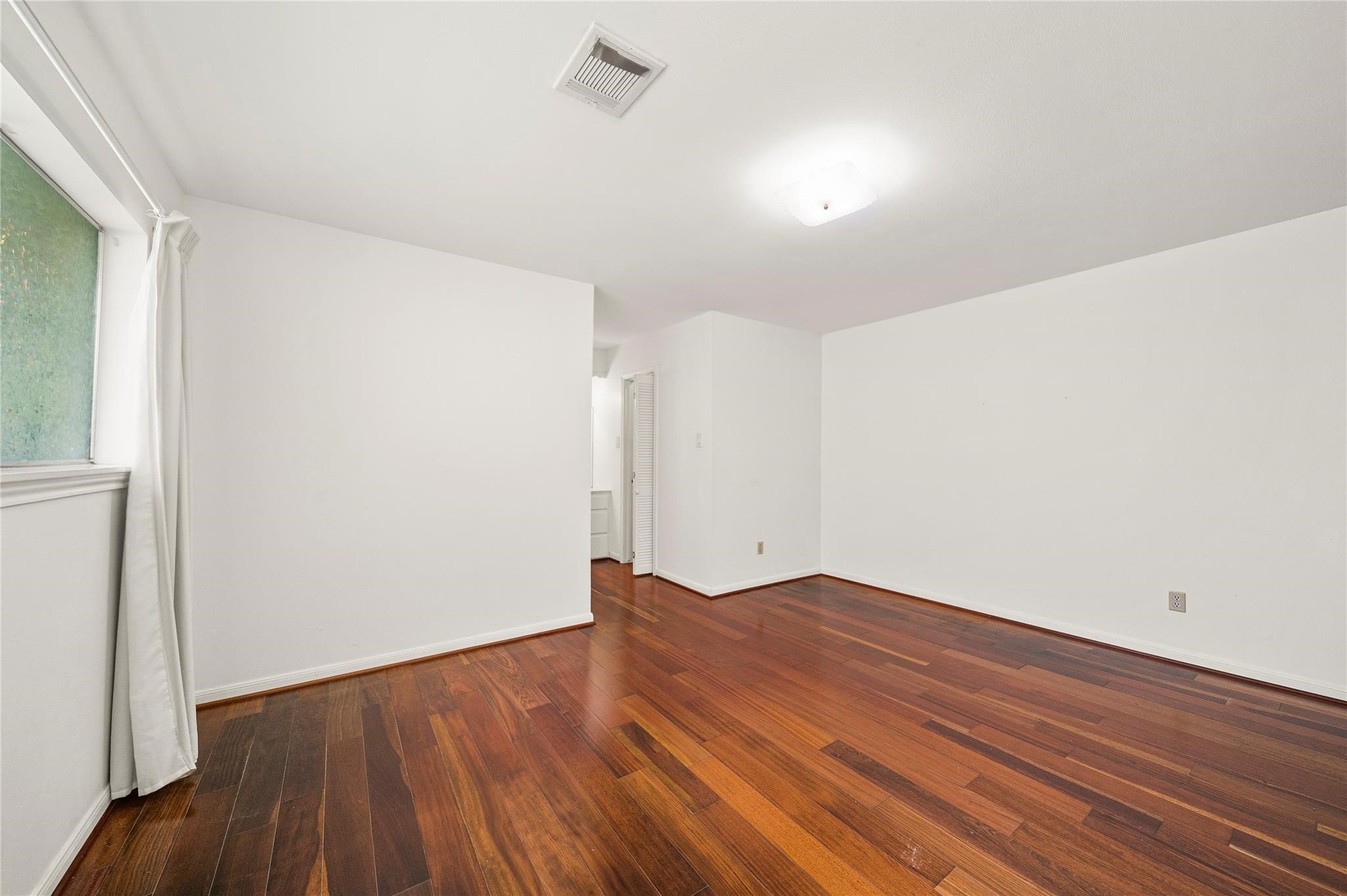 12502 Queensbury Lane Property Photo 13