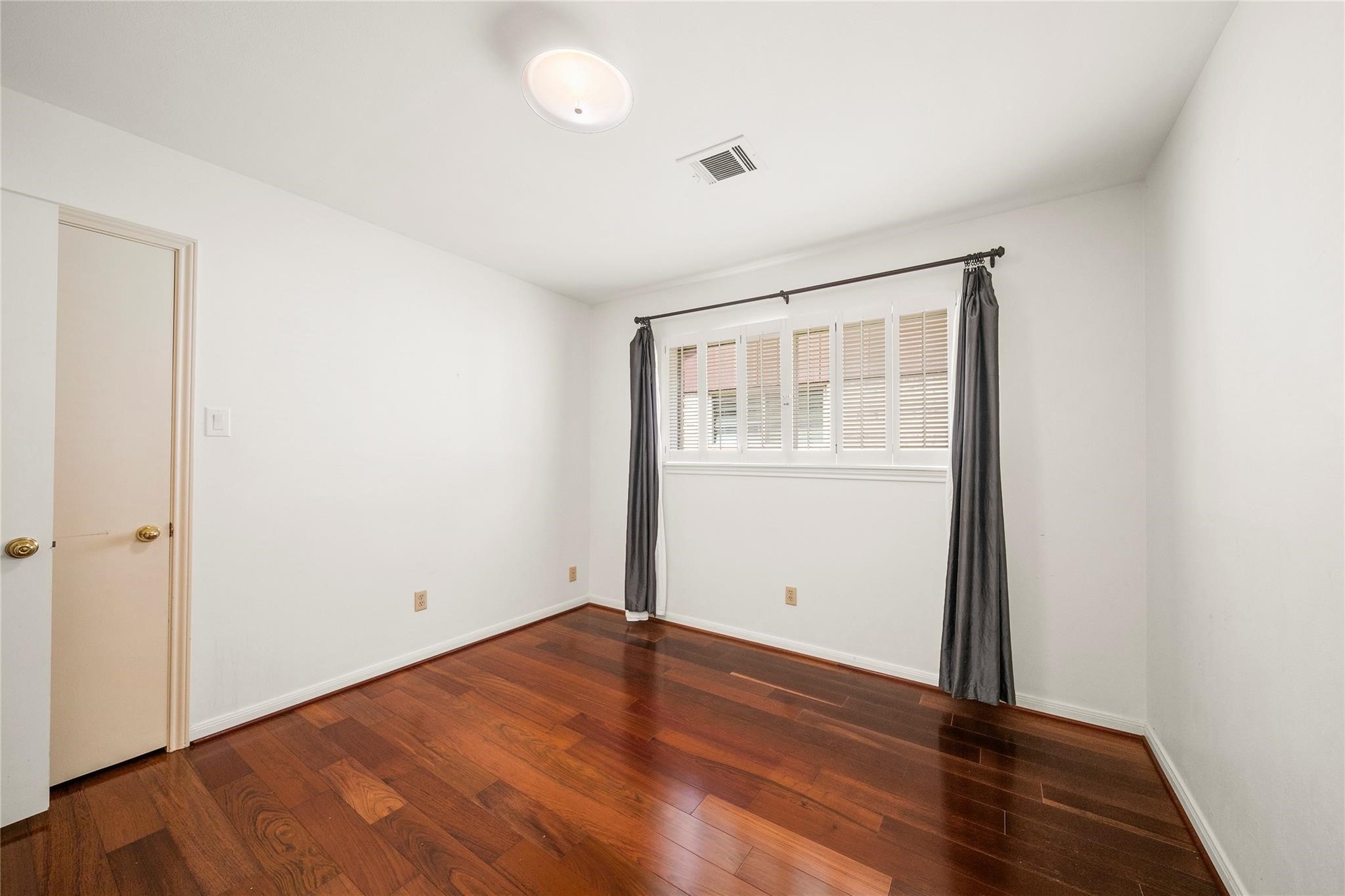12502 Queensbury Lane Property Photo 16