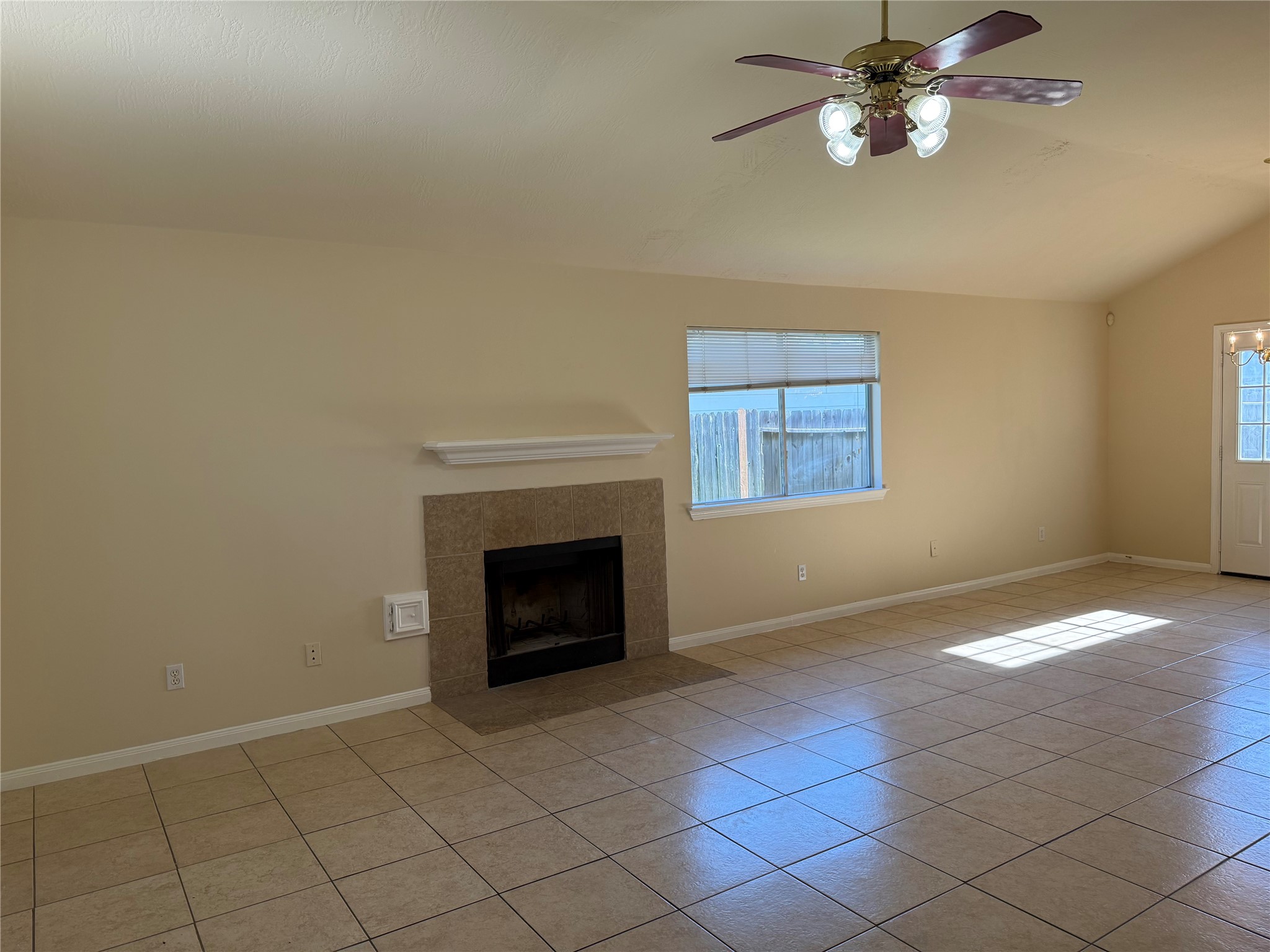 4019 Teal Run Meadow Drive Property Photo 2