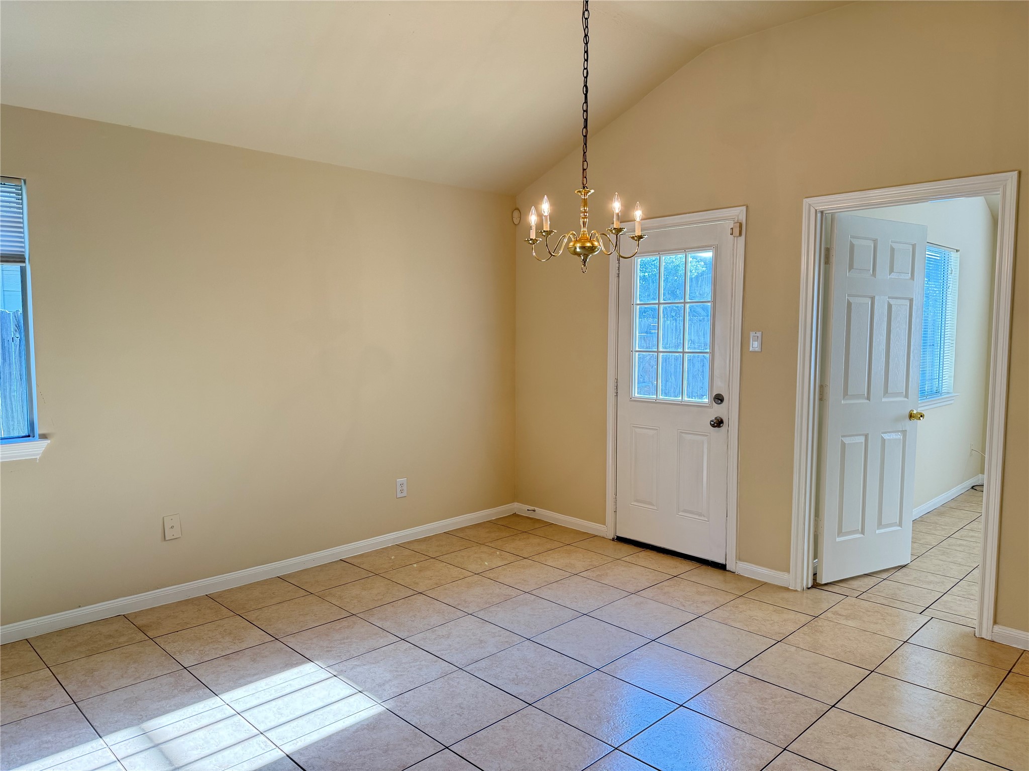 4019 Teal Run Meadow Drive Property Photo 5