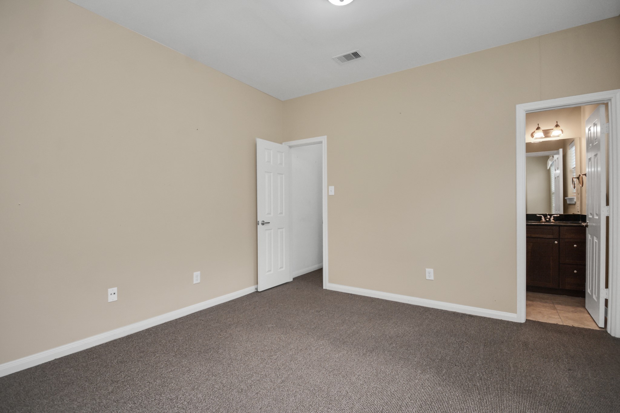 1137 W 24th Street A Property Photo 27