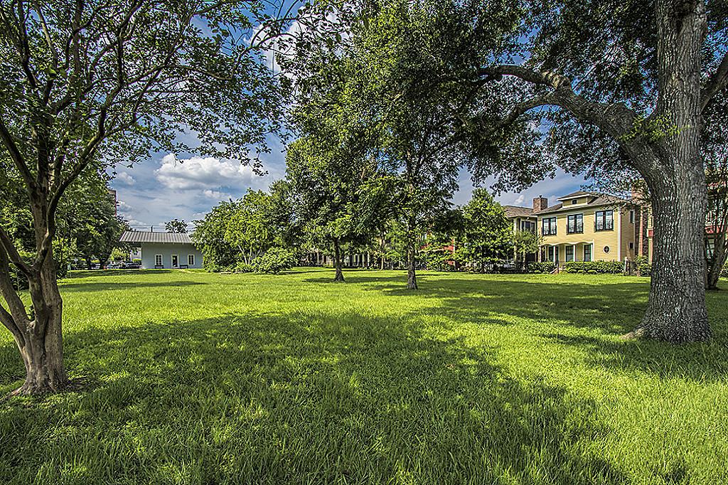 1137 W 24th Street A Property Photo 37