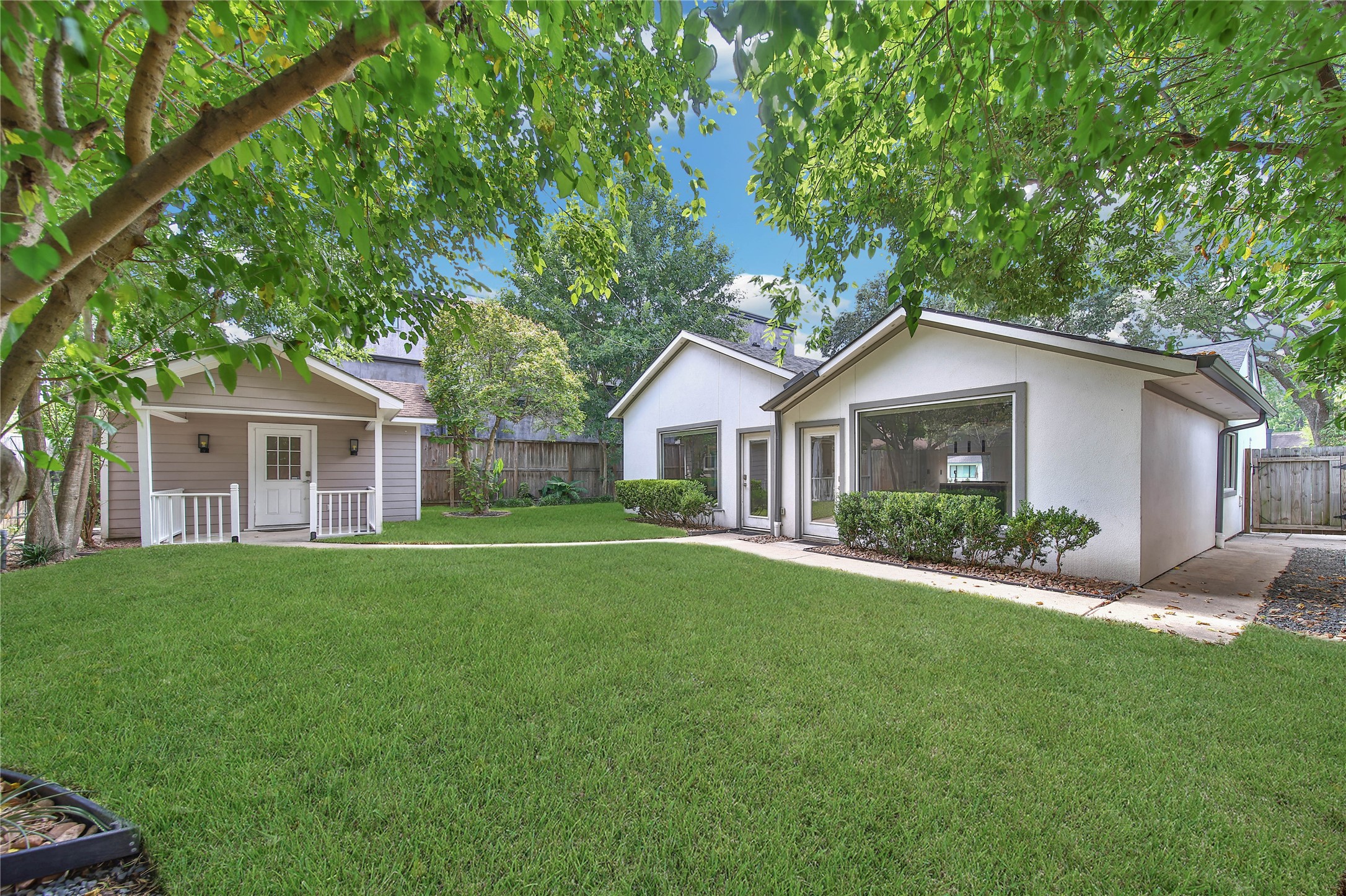 2206 Saxon Drive Property Photo 41