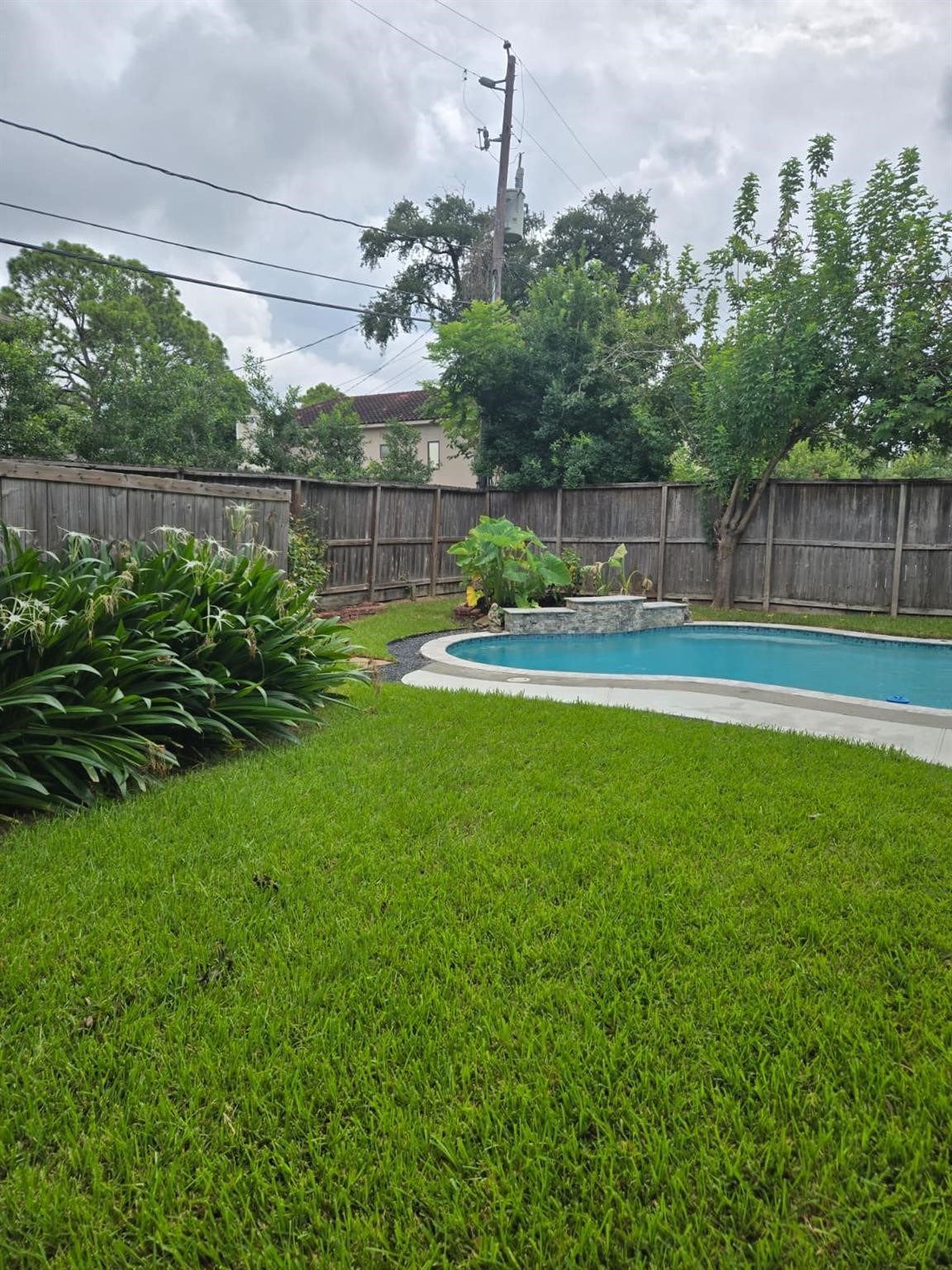 5010 Mayfair Street Property Photo 4