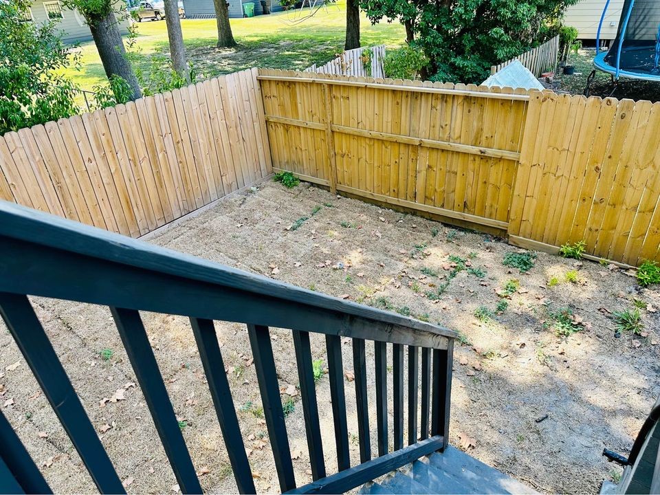 4302 Hirsch Road A Property Photo 17