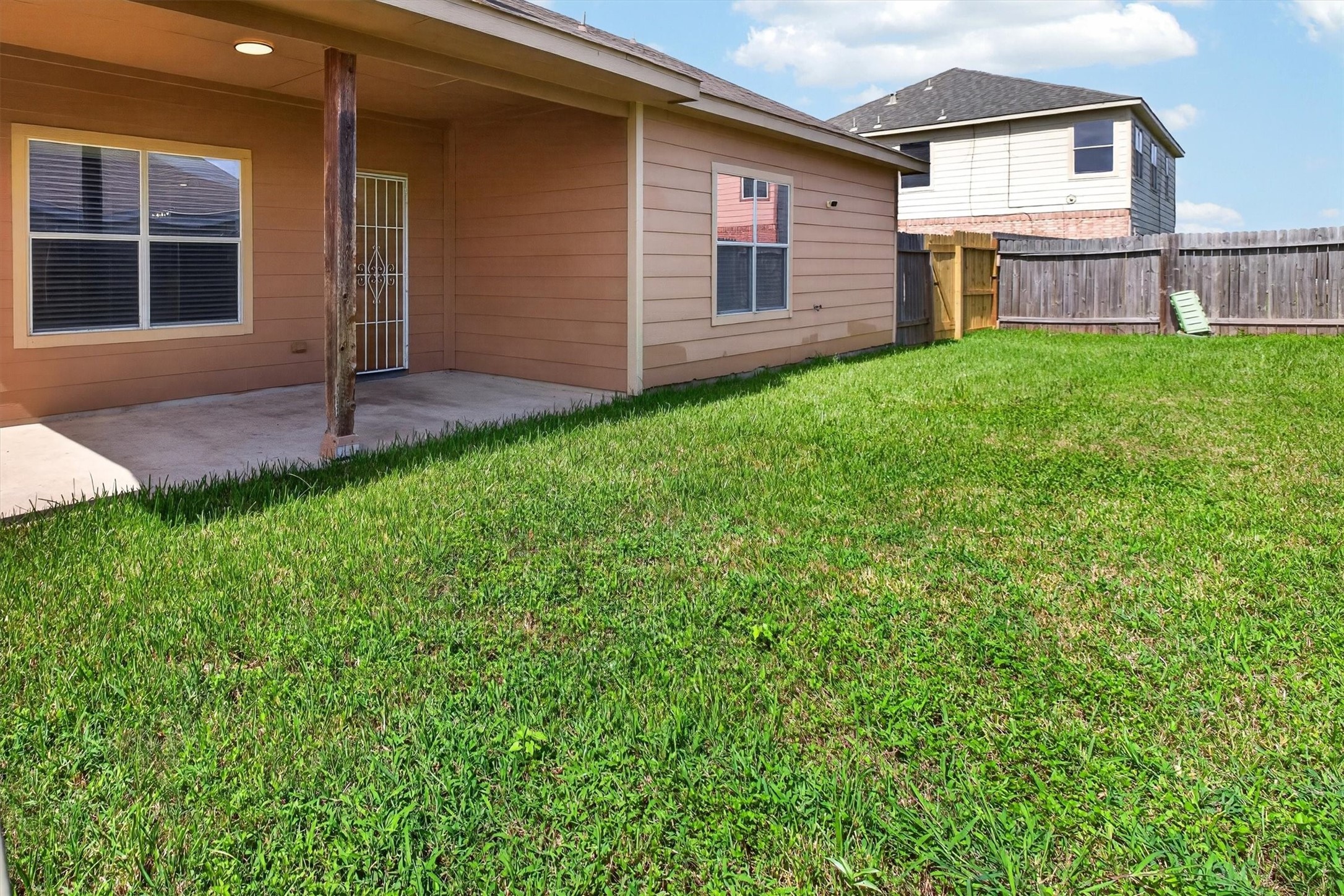206 Unique Court Property Photo 21