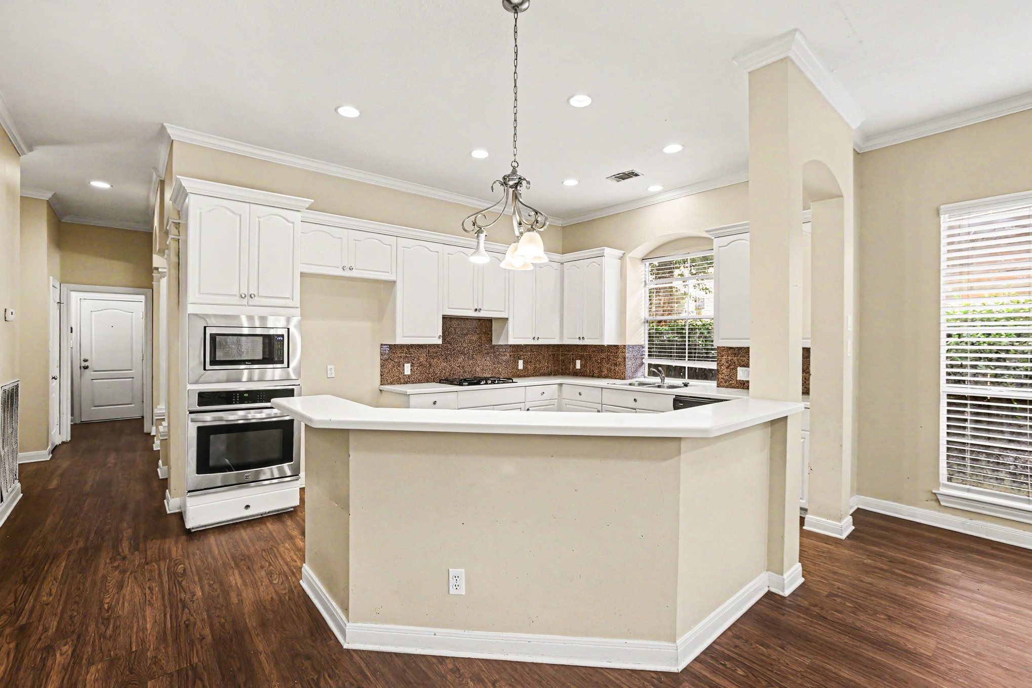 34 Watermill Place Property Photo 7
