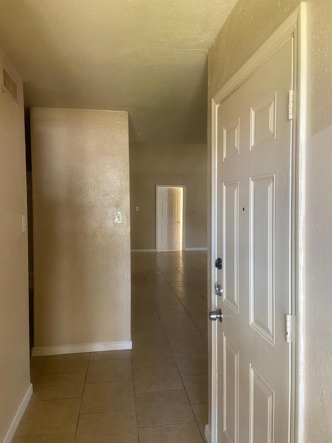 15607 Summer Briar Court Property Photo 3