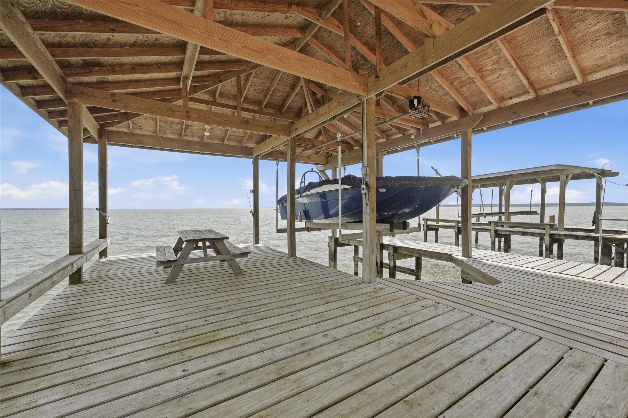281 Fishermans Bend Drive Property Photo 3