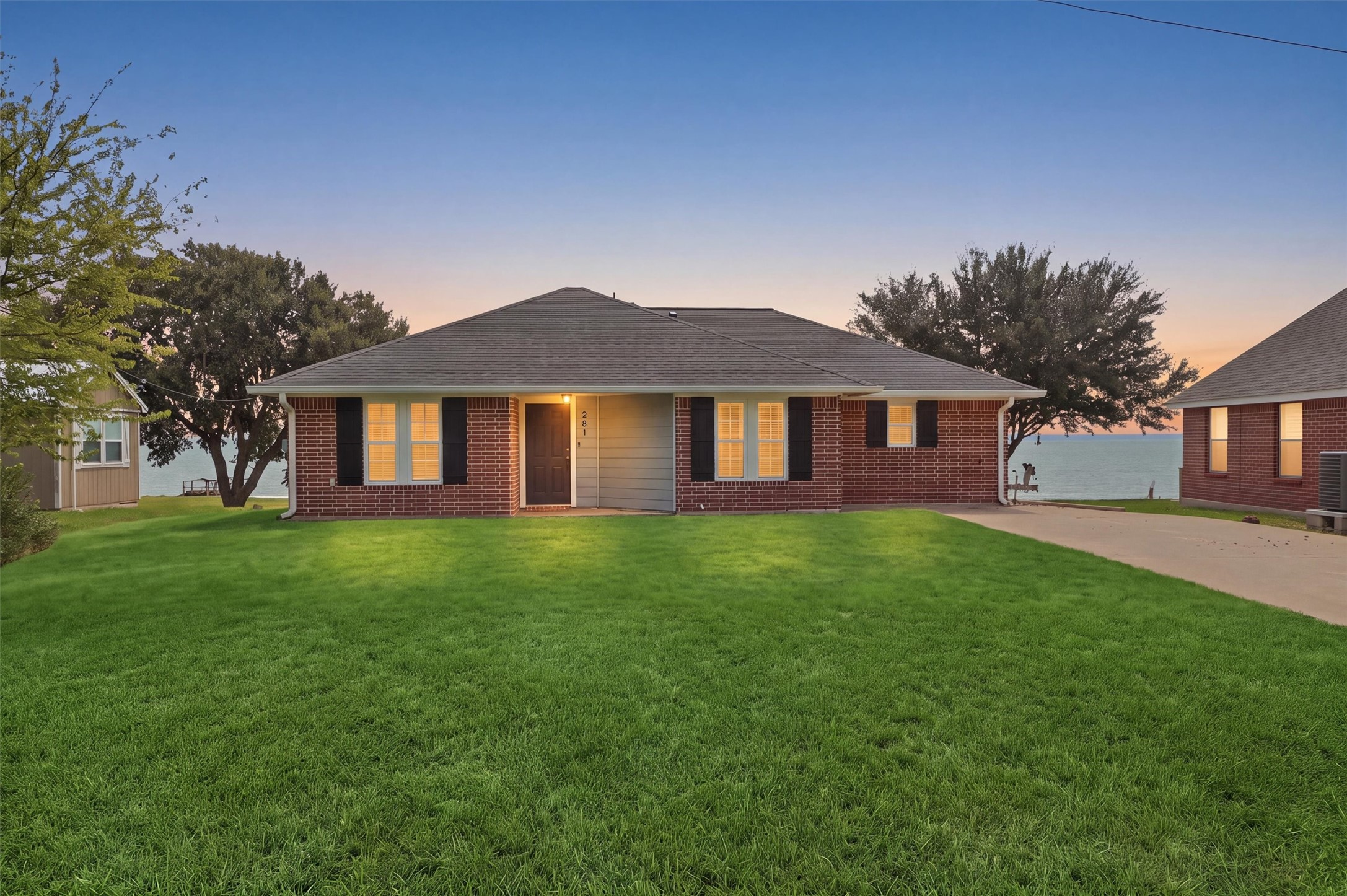 281 Fishermans Bend Drive Property Photo 5