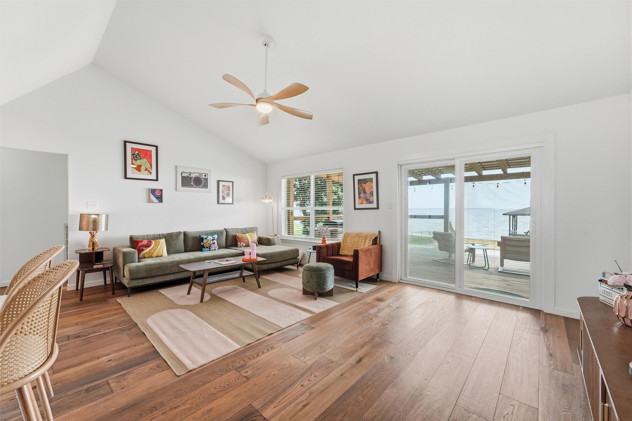 281 Fishermans Bend Drive Property Photo 7