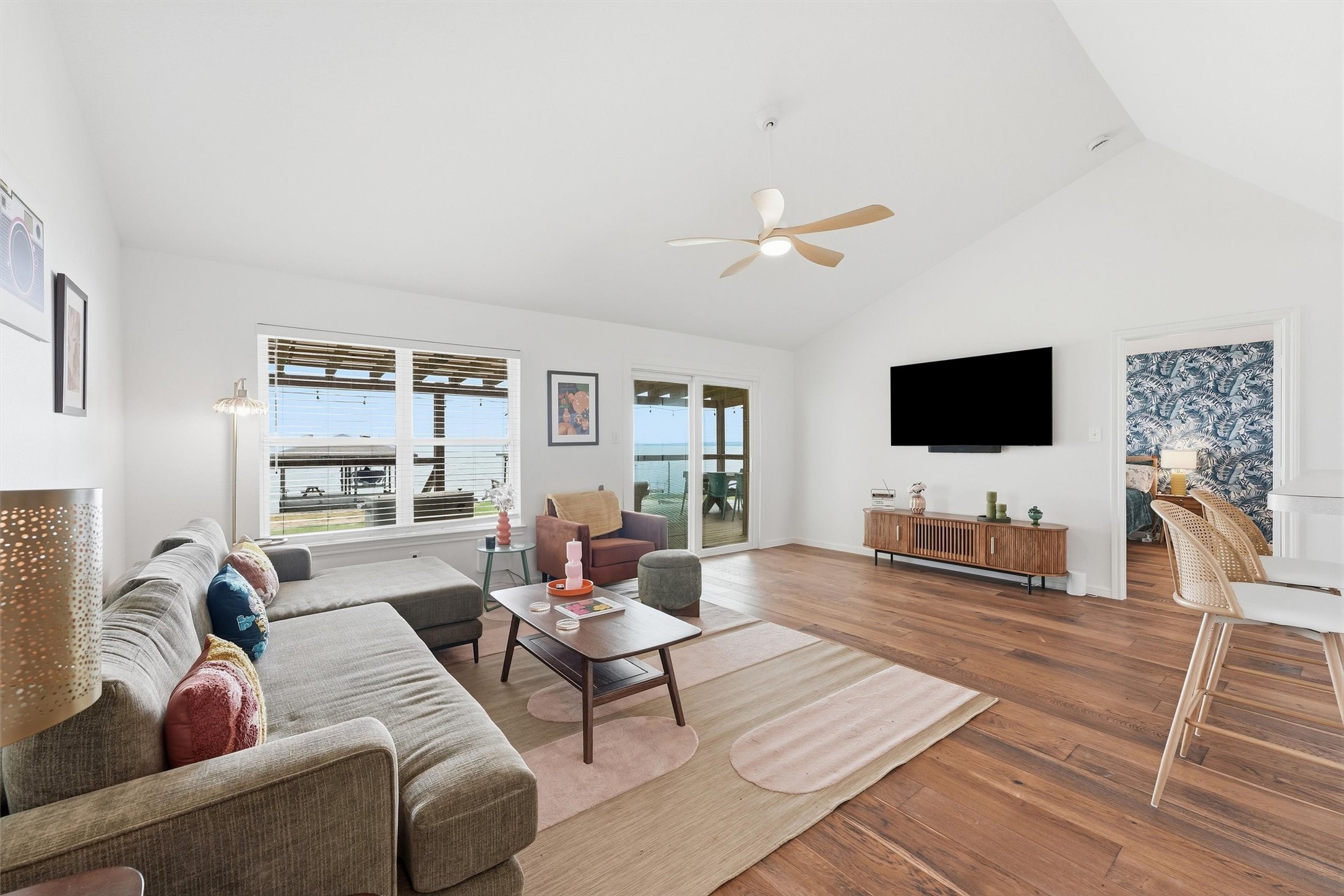 281 Fishermans Bend Drive Property Photo 8