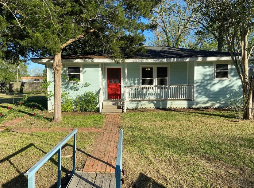 502 Chestnut Street Property Photo 2