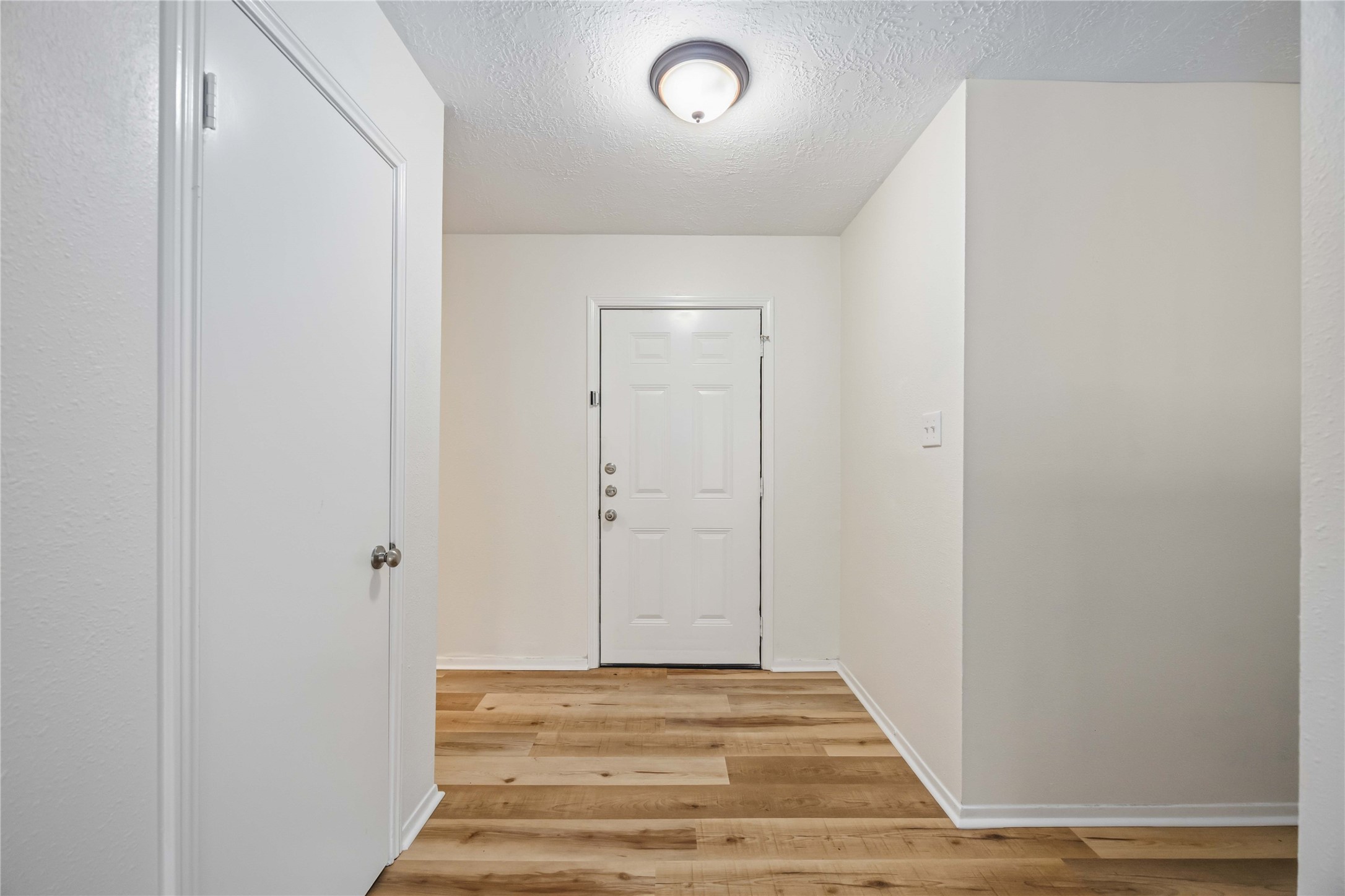 1002 Oxborough Drive Property Photo 5