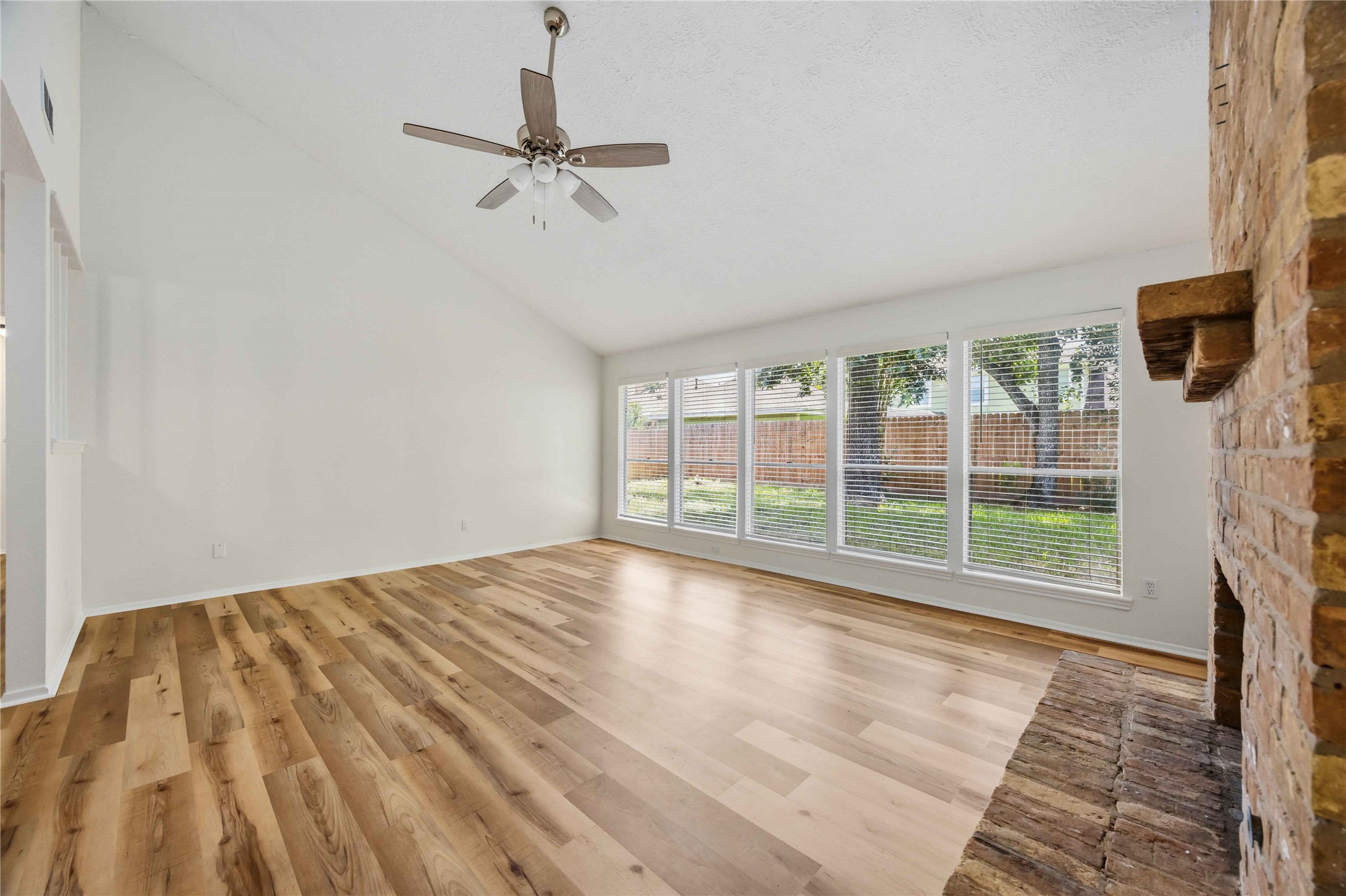 1002 Oxborough Drive Property Photo 9