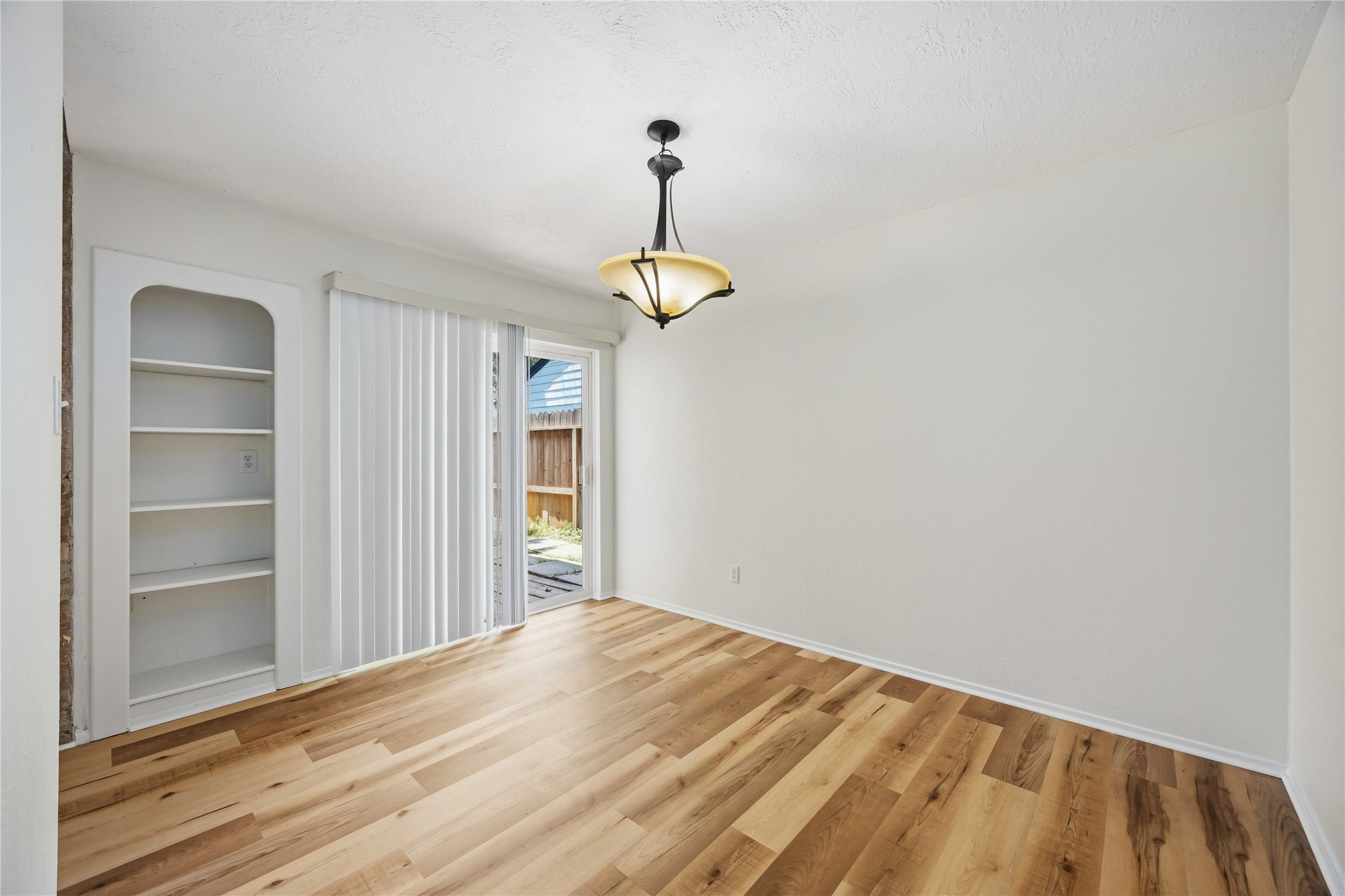 1002 Oxborough Drive Property Photo 11