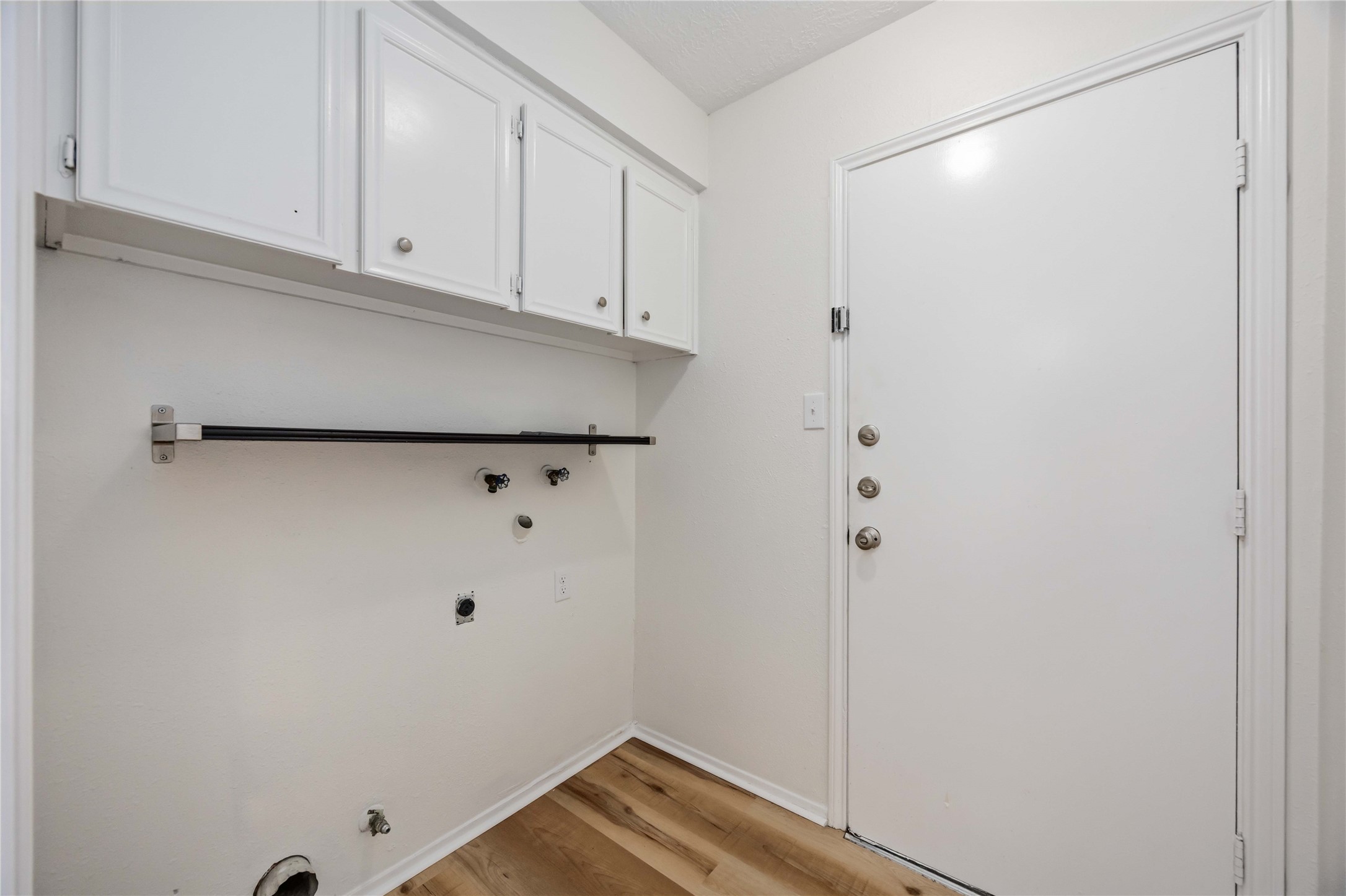 1002 Oxborough Drive Property Photo 20