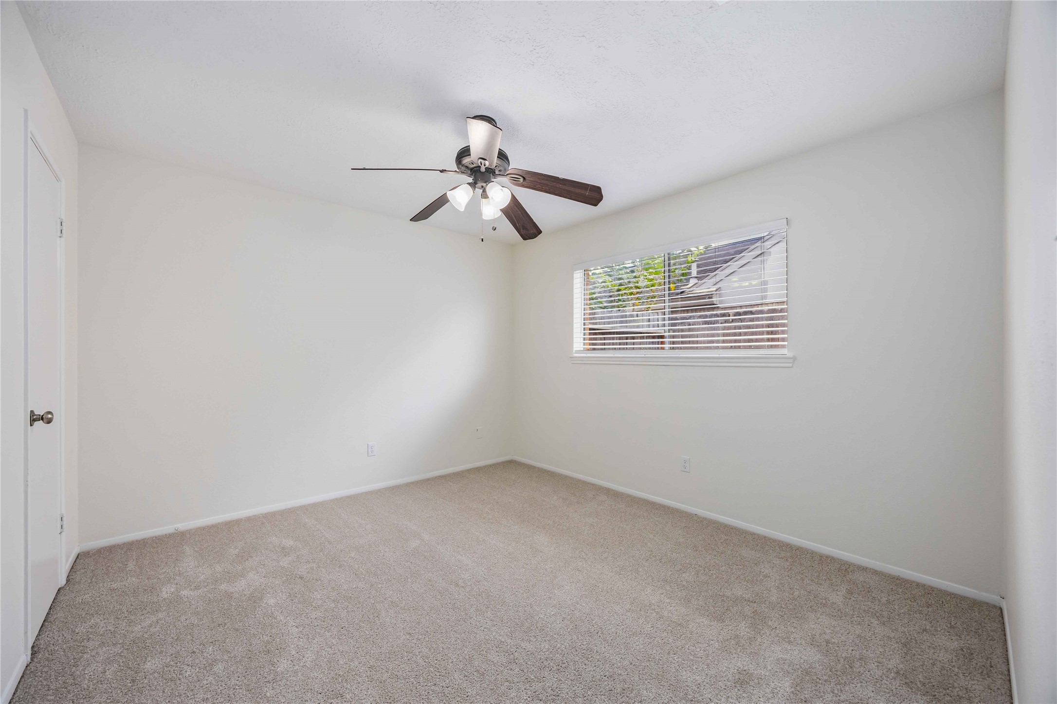1002 Oxborough Drive Property Photo 27