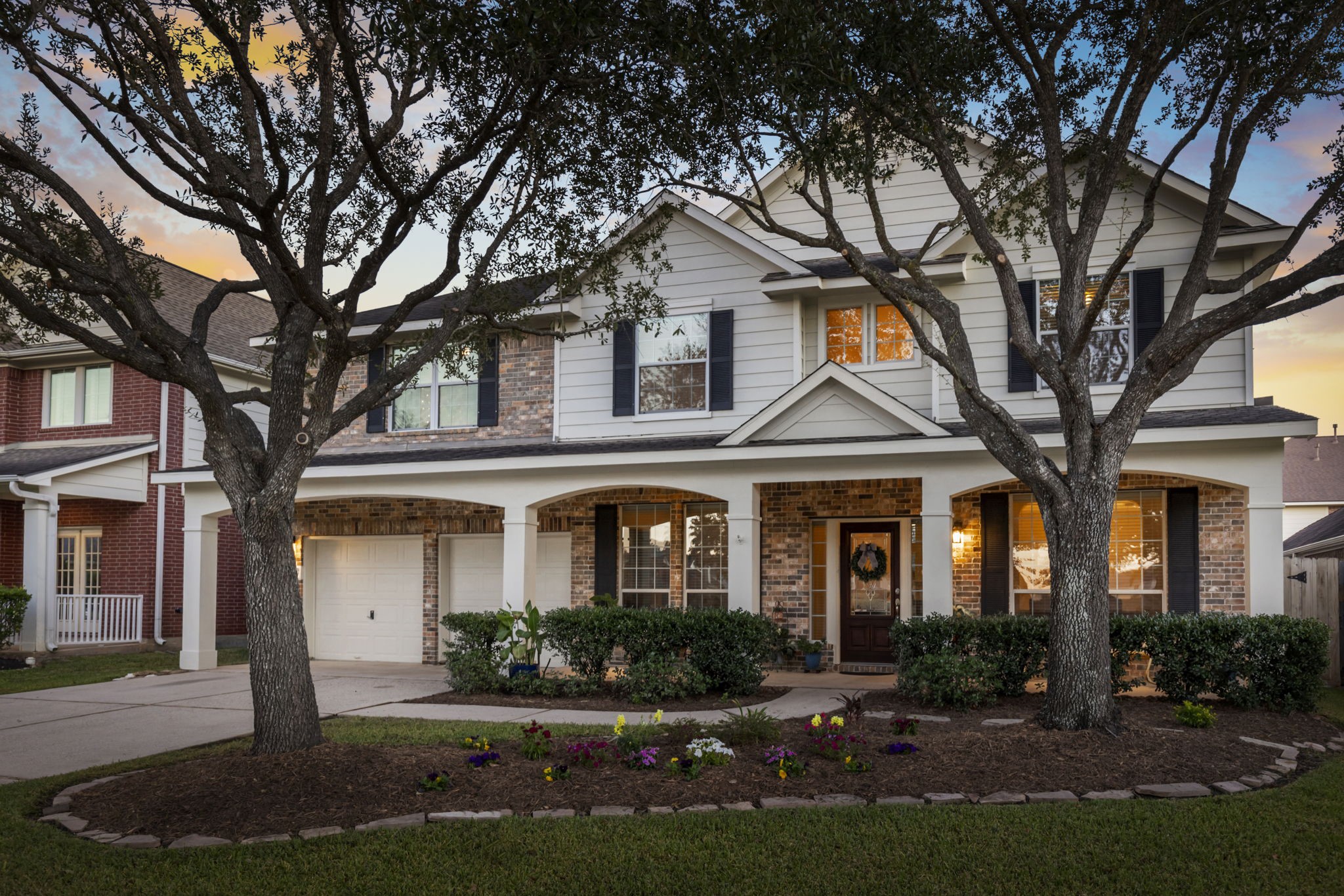 8223 Palmetta Spring Drive Property Photo 1