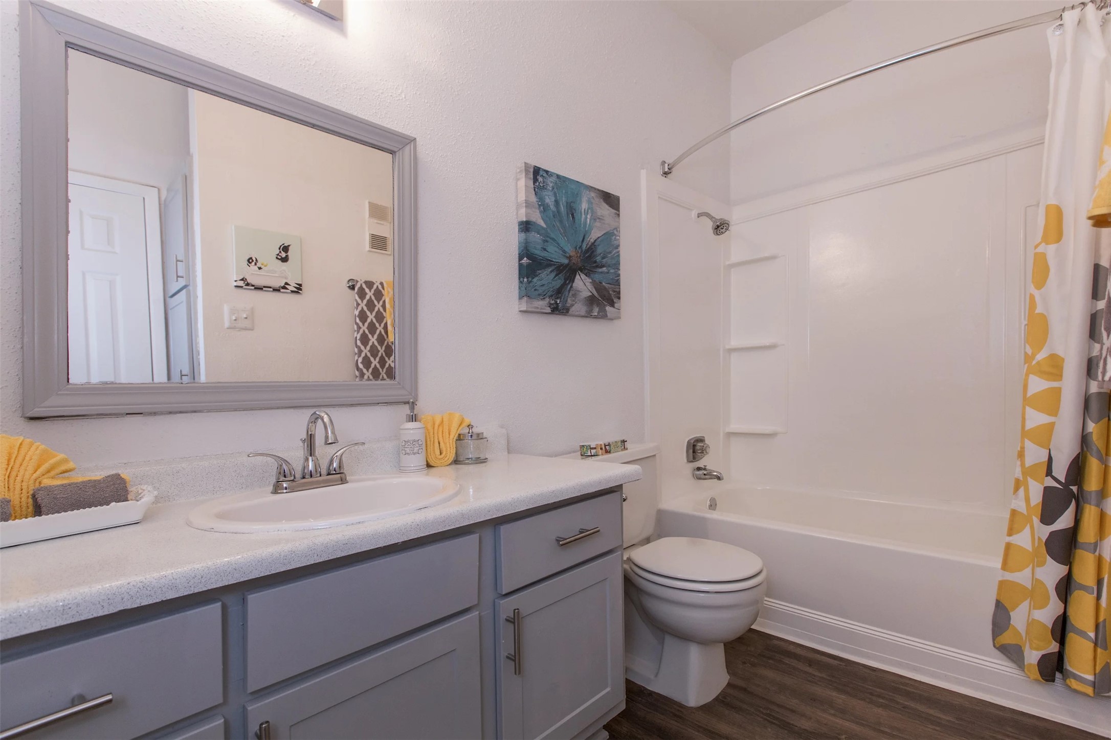 2101 Hayes Road 511 Property Photo 6