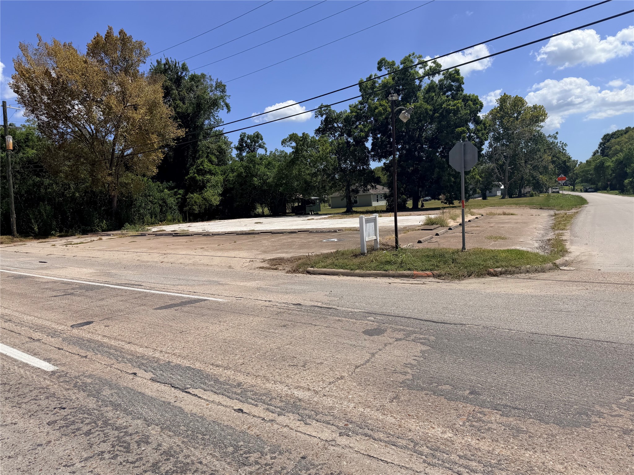612 Highway 90 East Property Photo 1