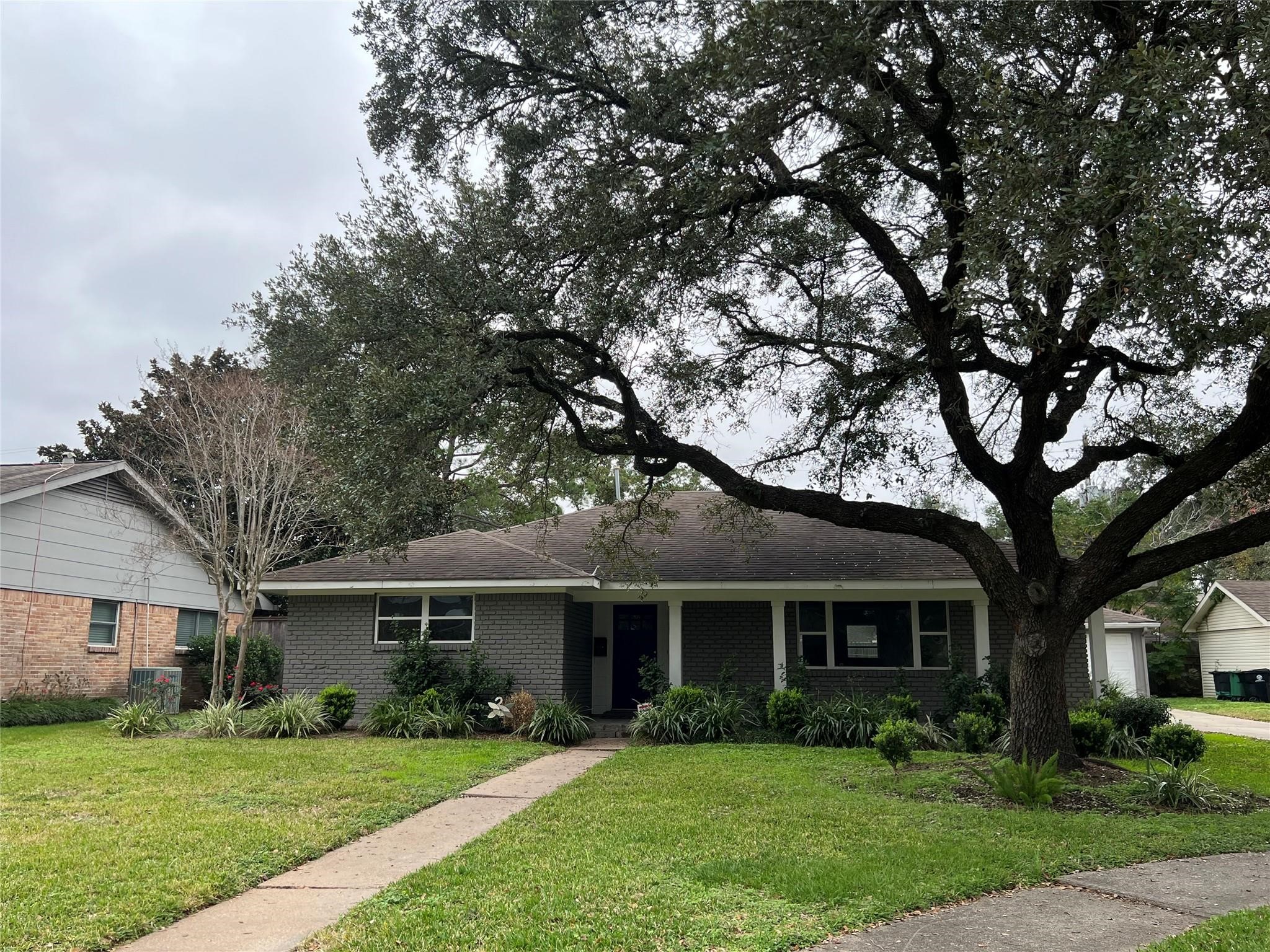 5122 Lymbar Drive Property Photo 1