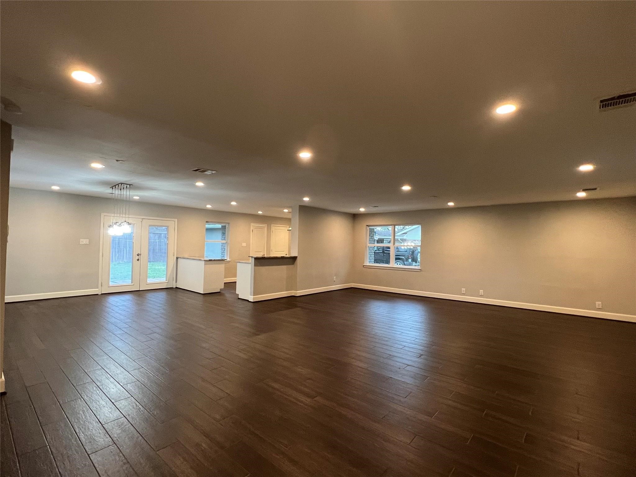 5122 Lymbar Drive Property Photo 3