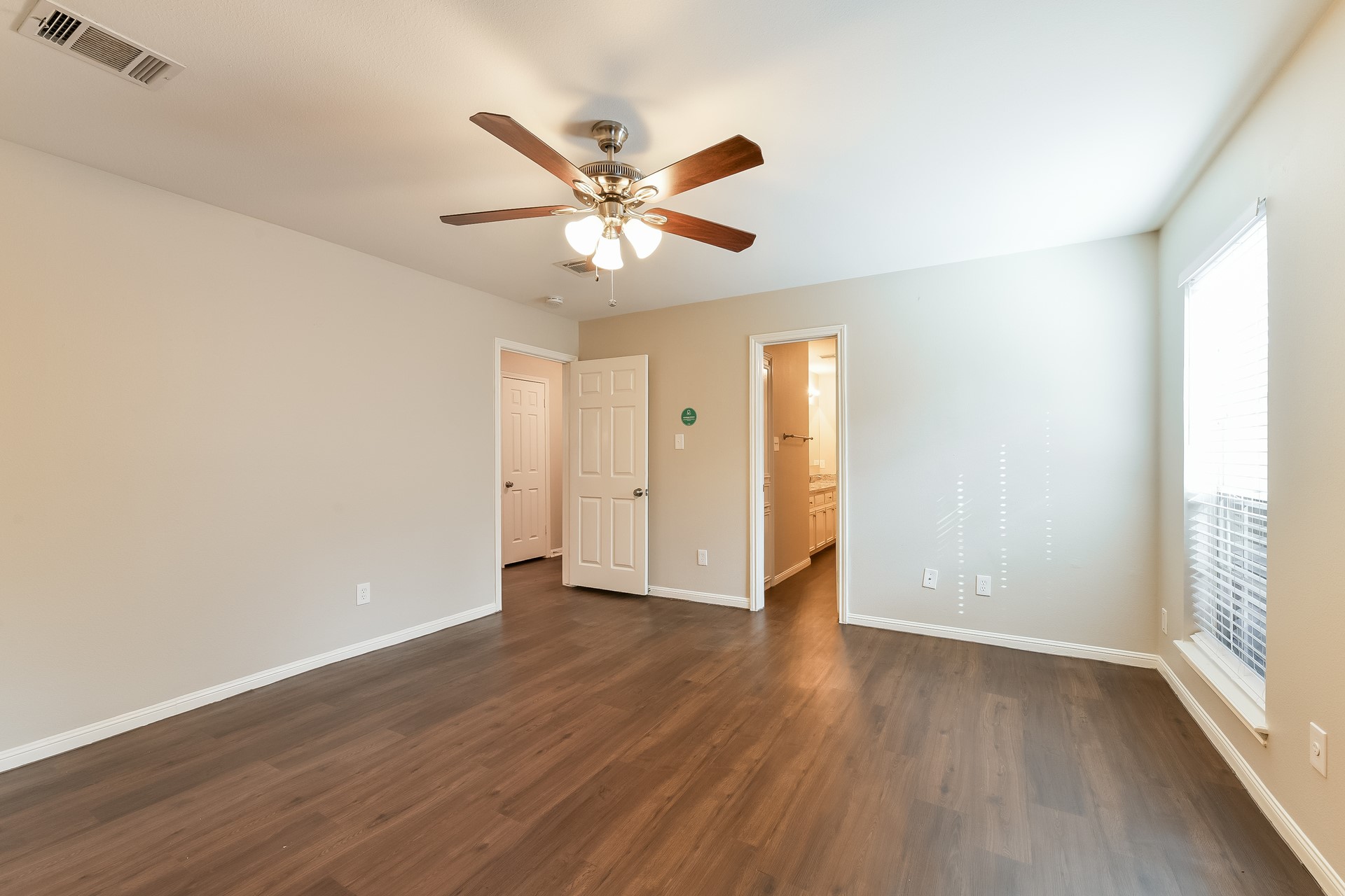 1710 Pine Gap Drive Property Photo 11
