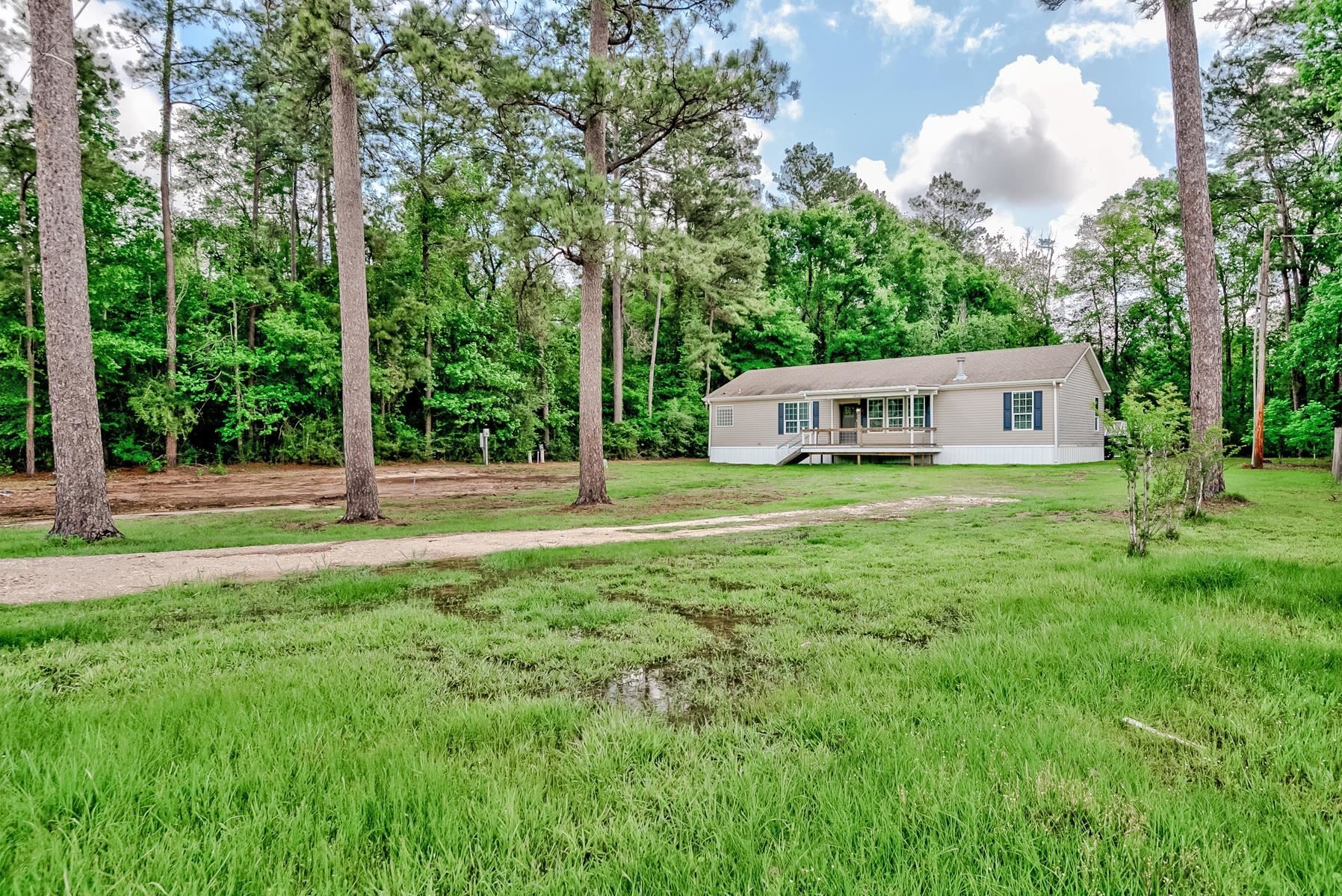 16741 Us Highway 69 S Property Photo 1