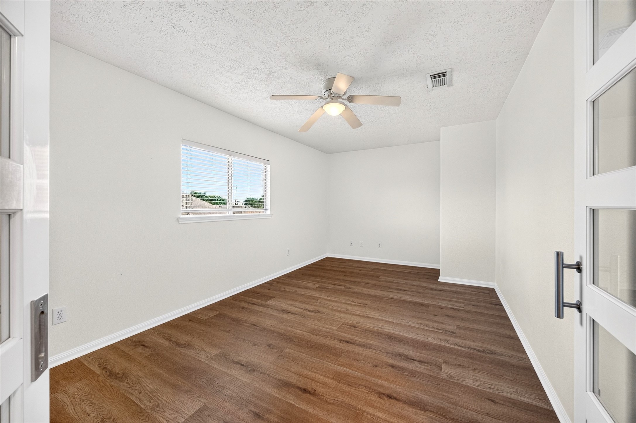 19246 Hopeview Court Property Photo 29