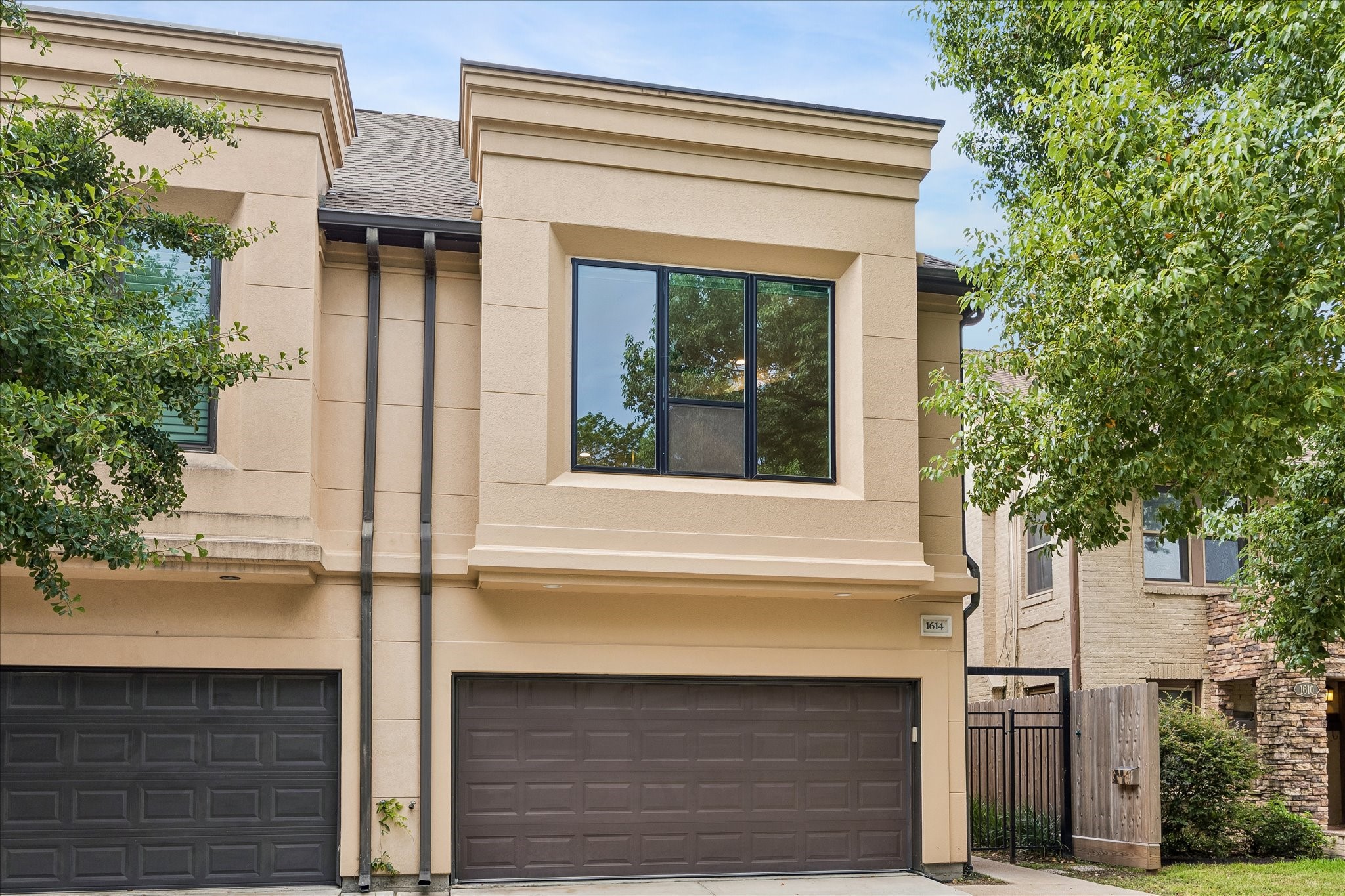 1614 Castle Court Property Photo 1