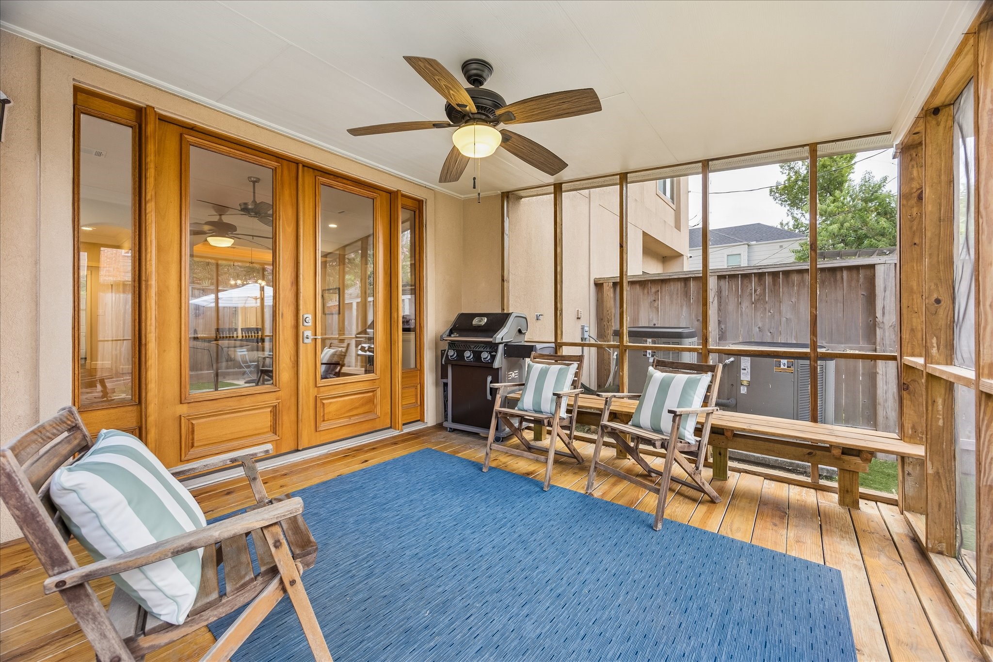 1614 Castle Court Property Photo 4