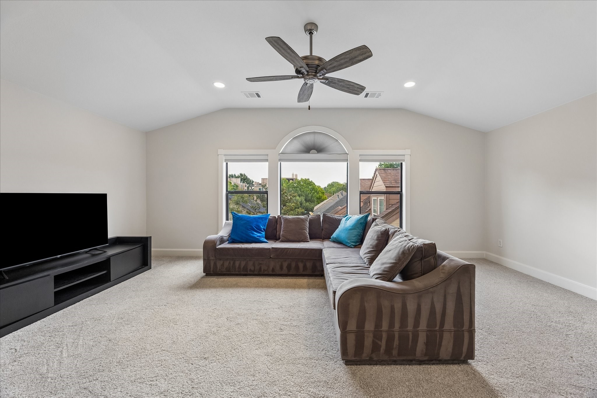 1614 Castle Court Property Photo 20