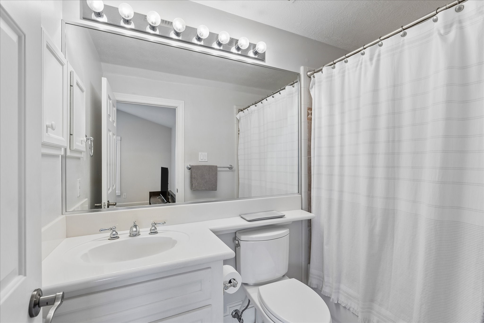 1614 Castle Court Property Photo 21