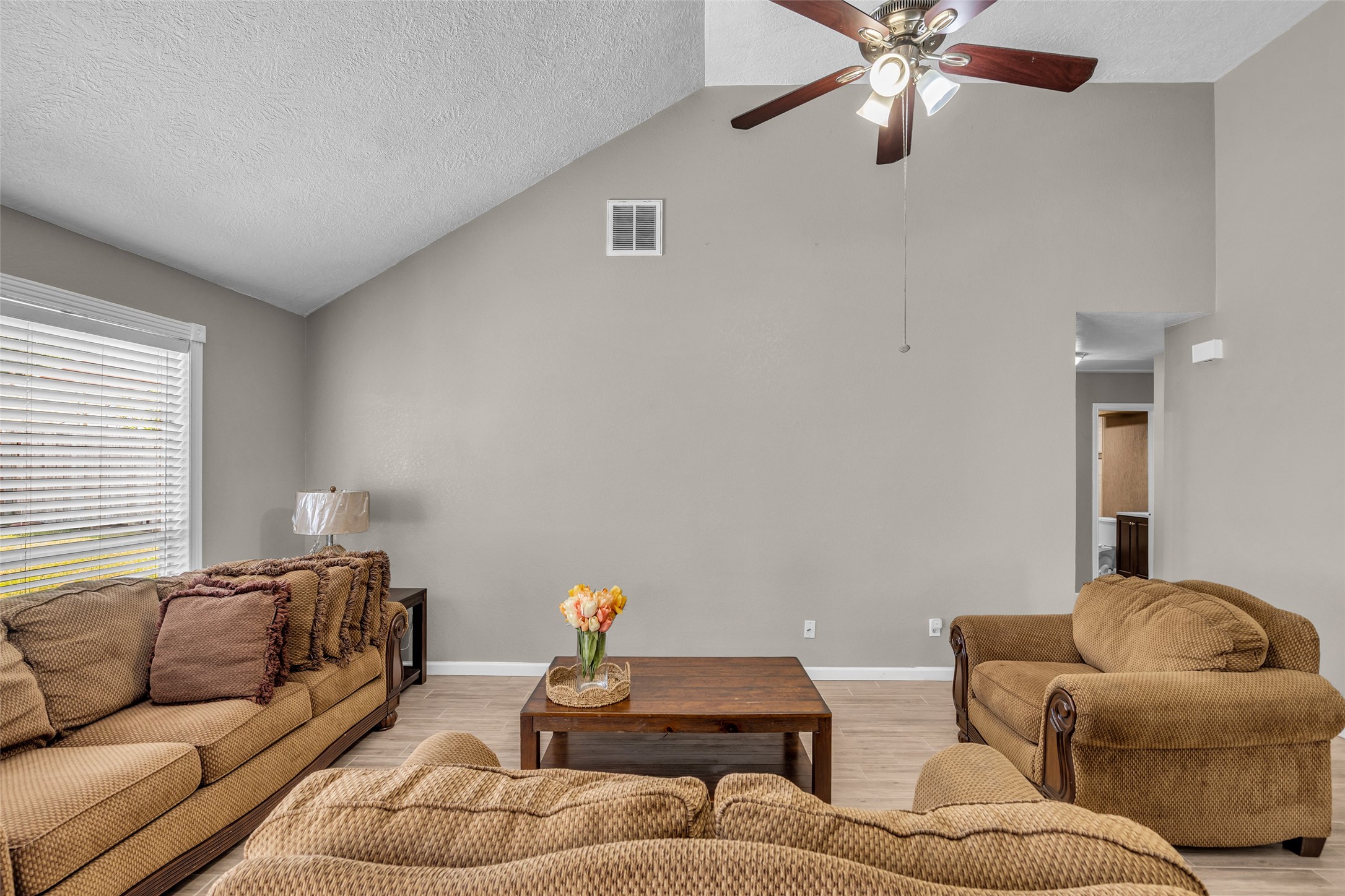 6522 Redding Springs Lane Property Photo 11