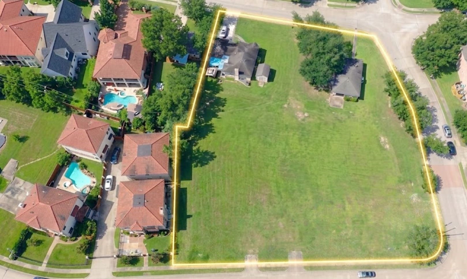 5514 Mcculloch Circle Property Photo 4