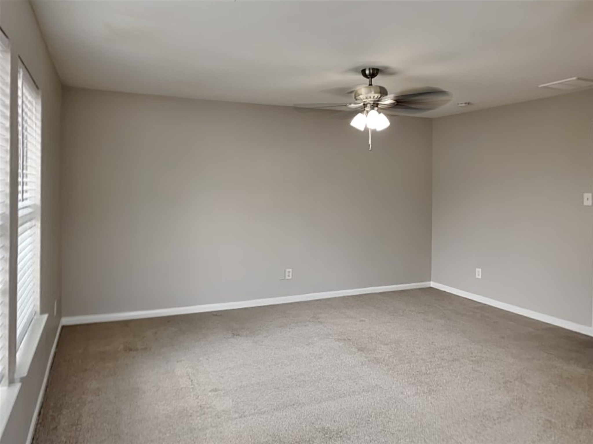 7711 Cypress Edge Drive Property Photo 8