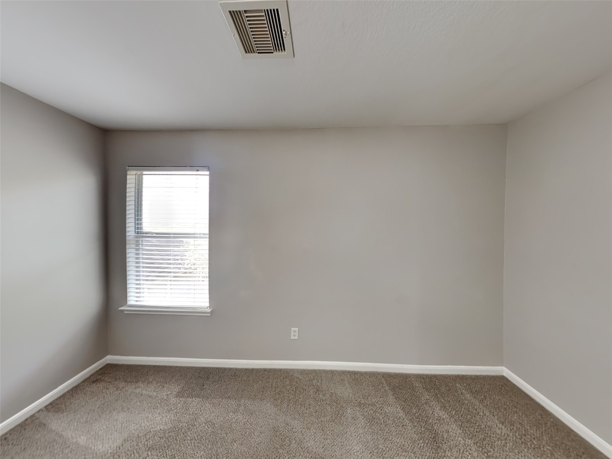 7711 Cypress Edge Drive Property Photo 11