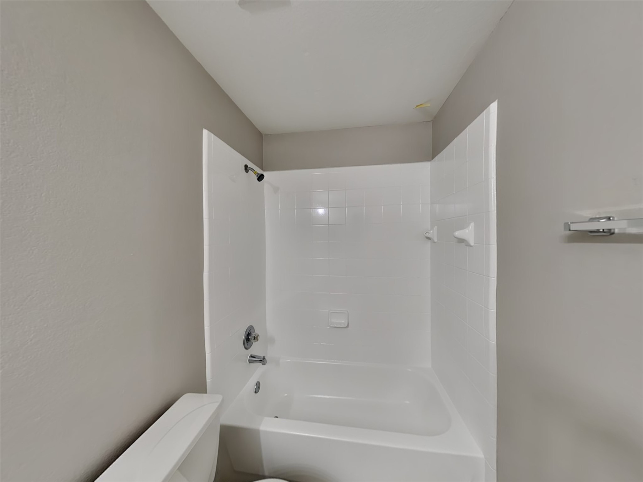 7711 Cypress Edge Drive Property Photo 17
