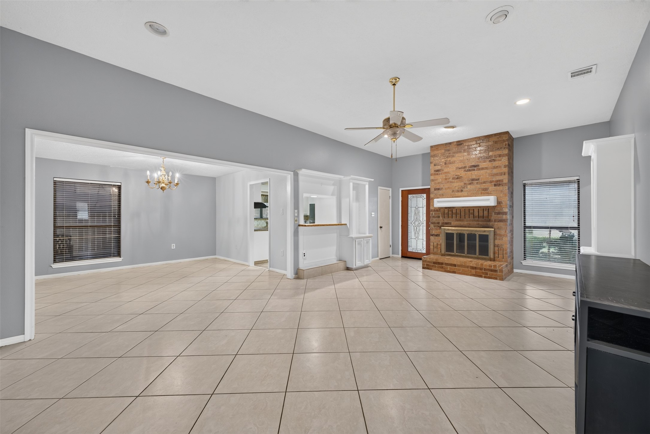 8819 Mile Run Road Property Photo 3