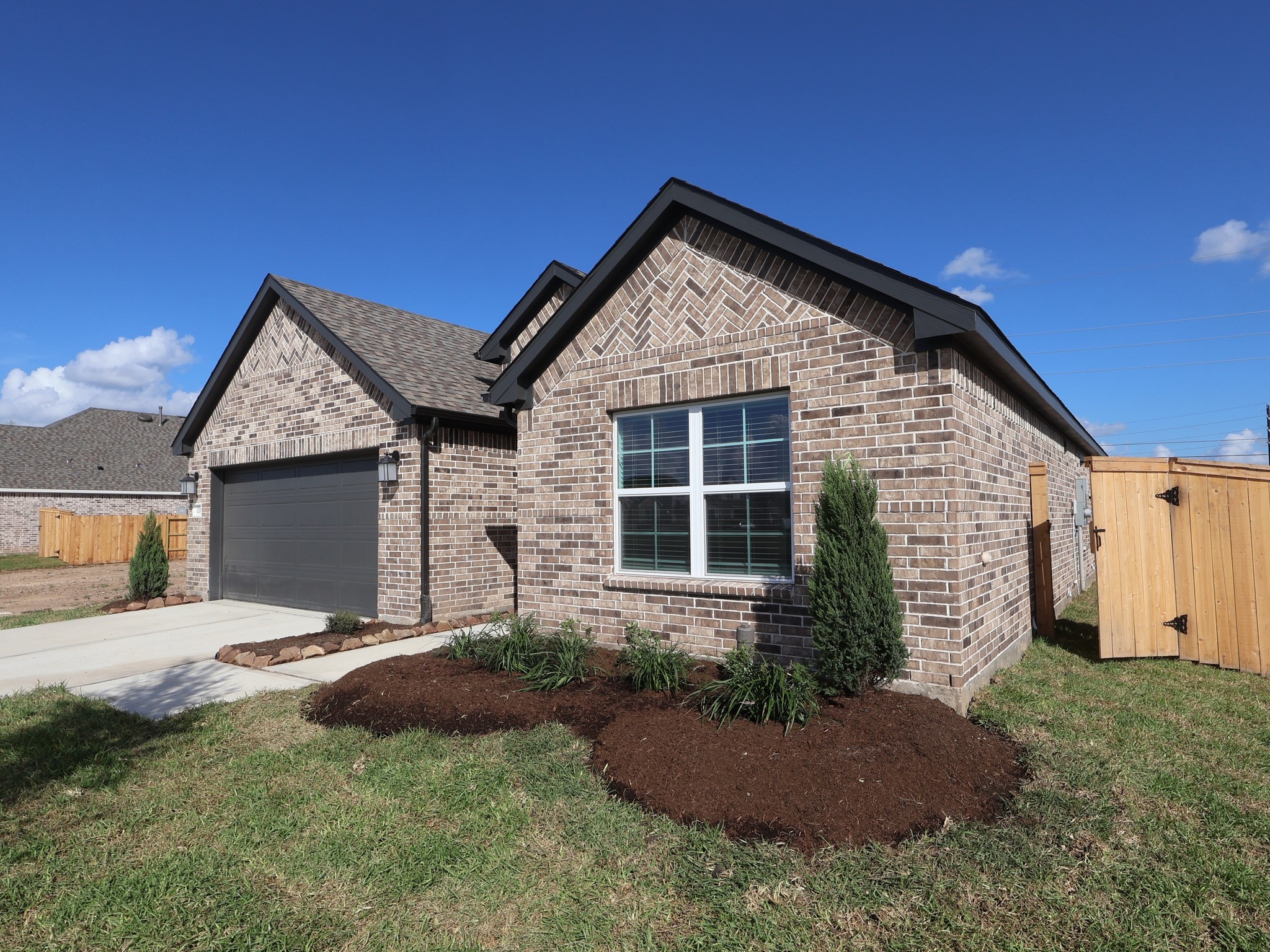 2211 Lone Bronco Boulevard Property Photo 2