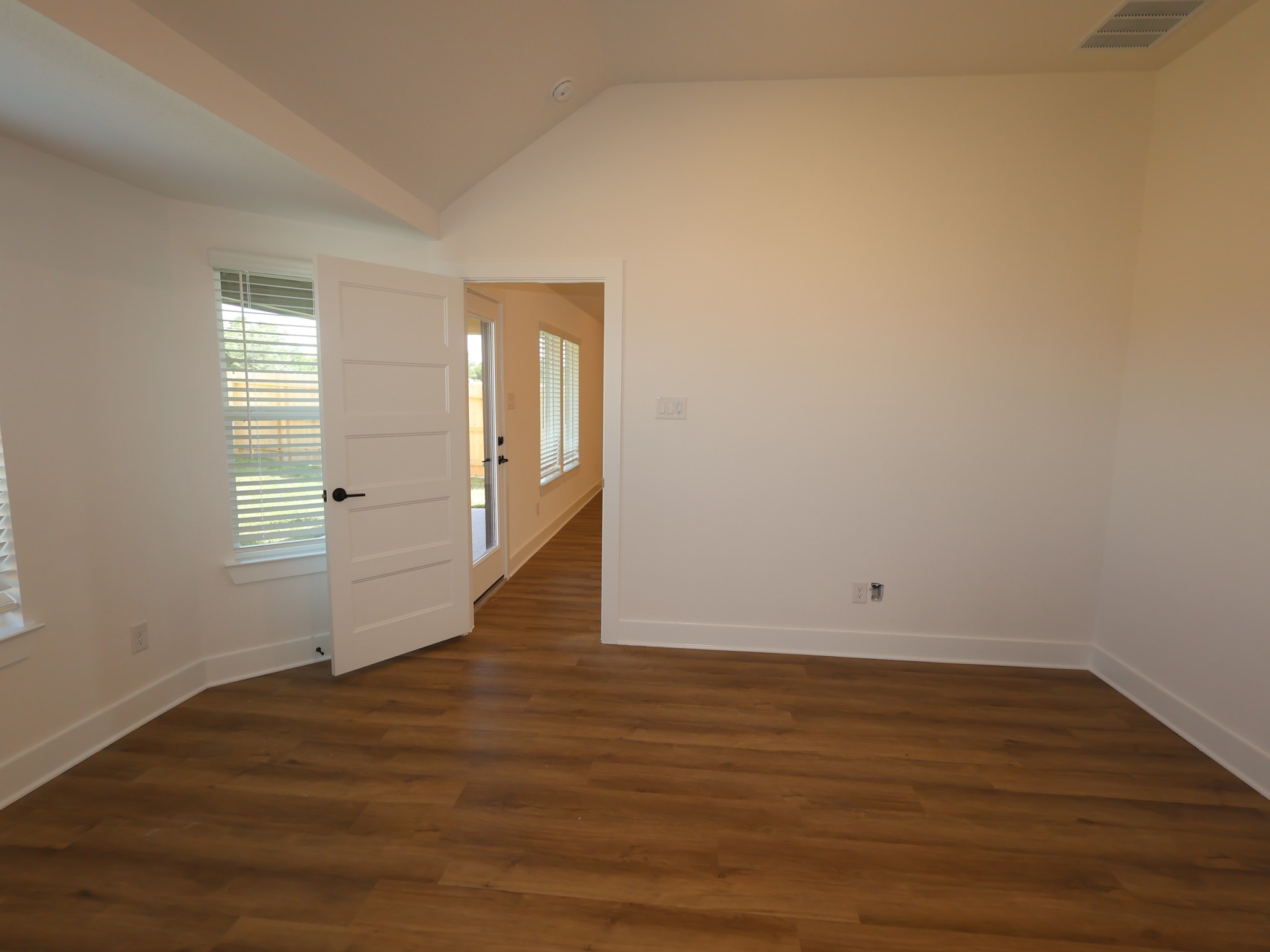 2211 Lone Bronco Boulevard Property Photo 10
