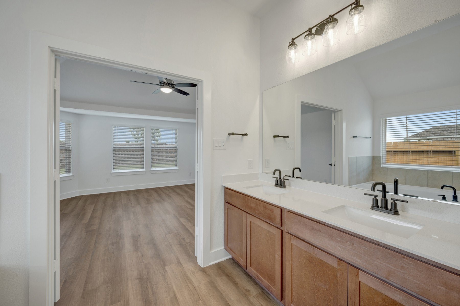 2211 Lone Bronco Boulevard Property Photo 11