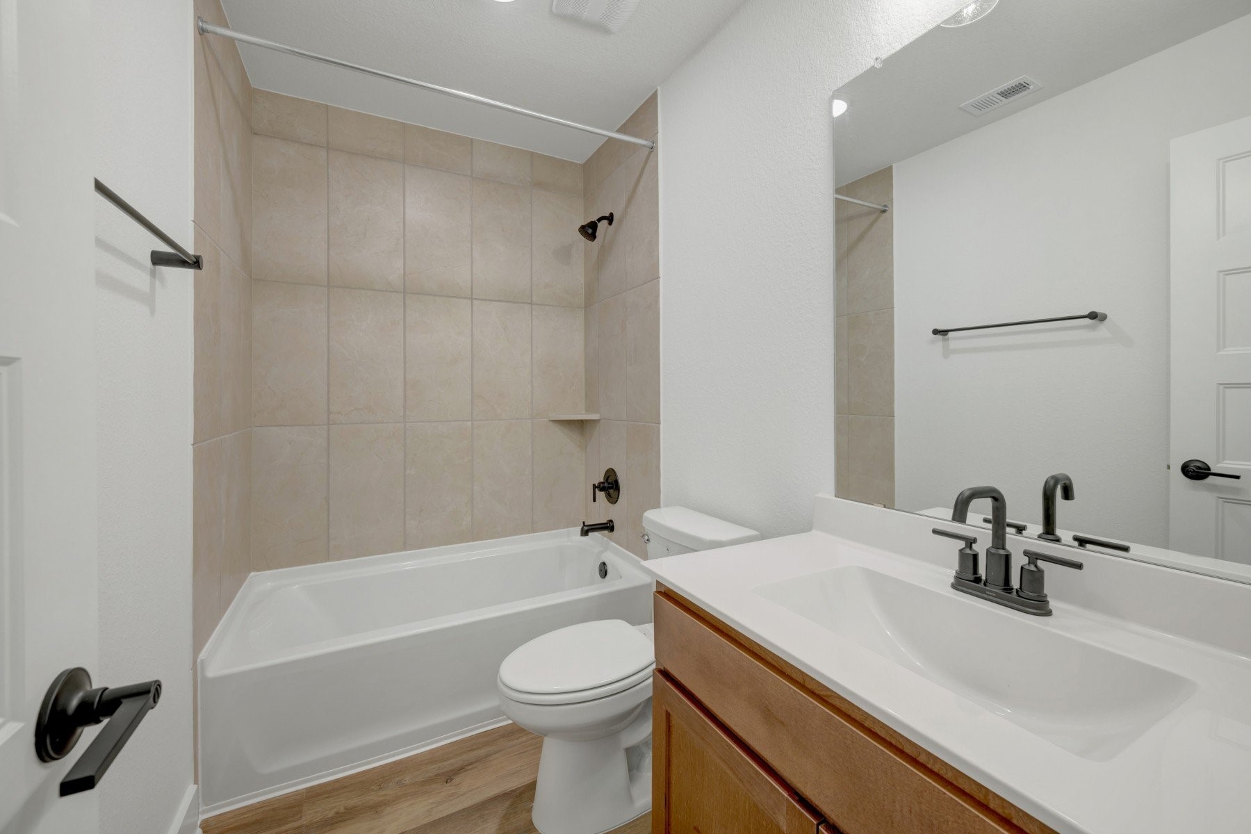 2211 Lone Bronco Boulevard Property Photo 19