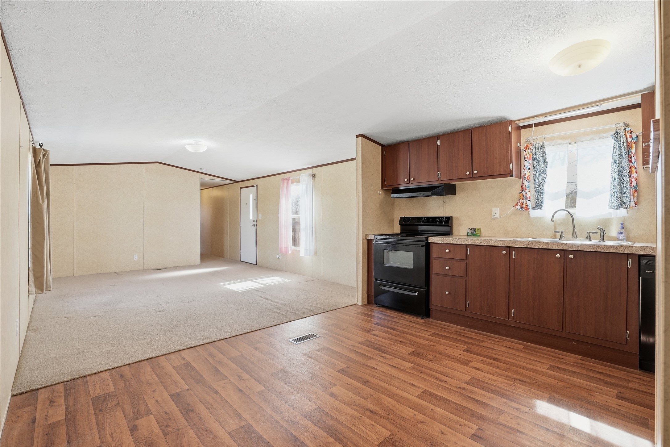 801 Genoa Red Bluff Road Property Photo 13
