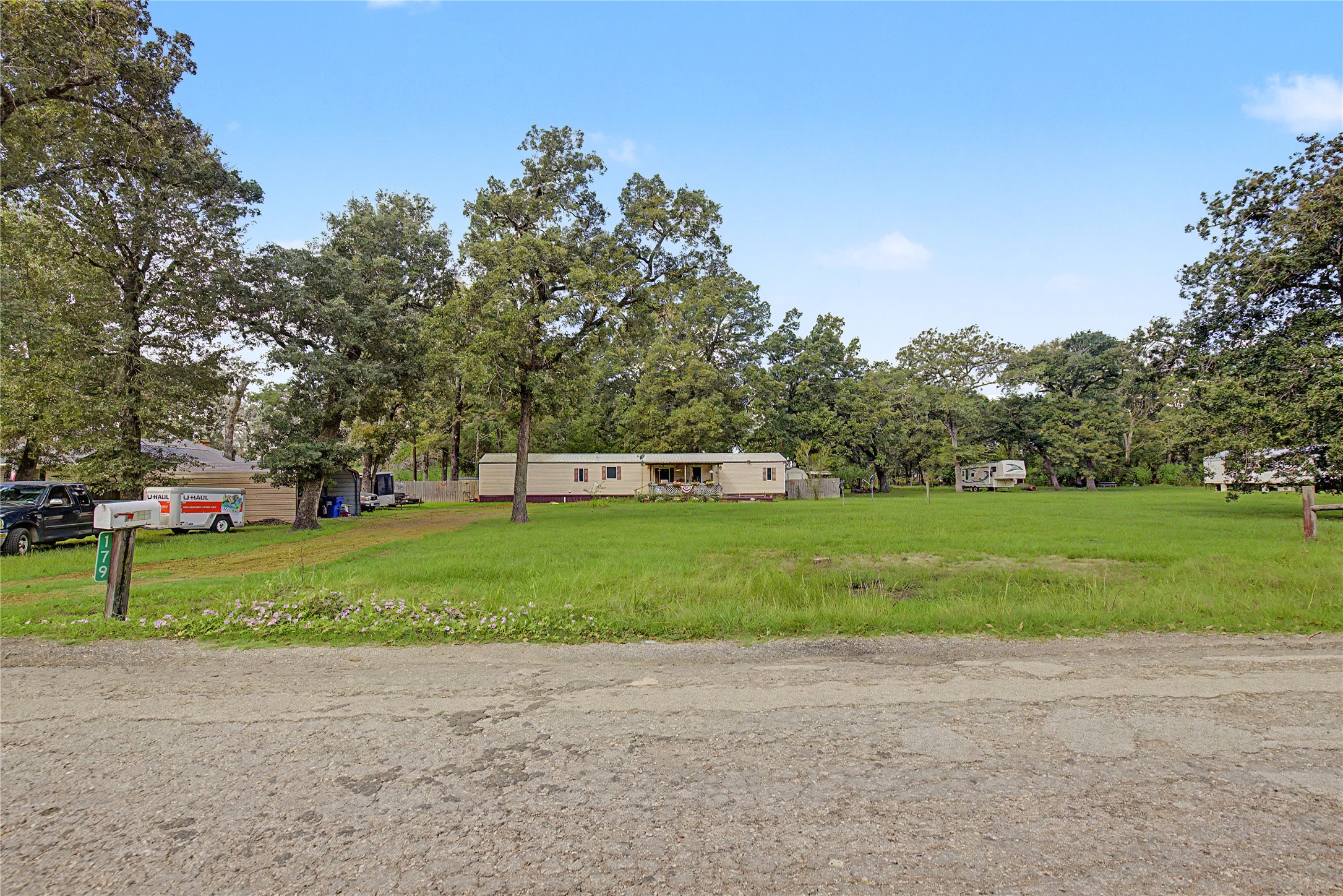 179 County Road 3105 Property Photo 5