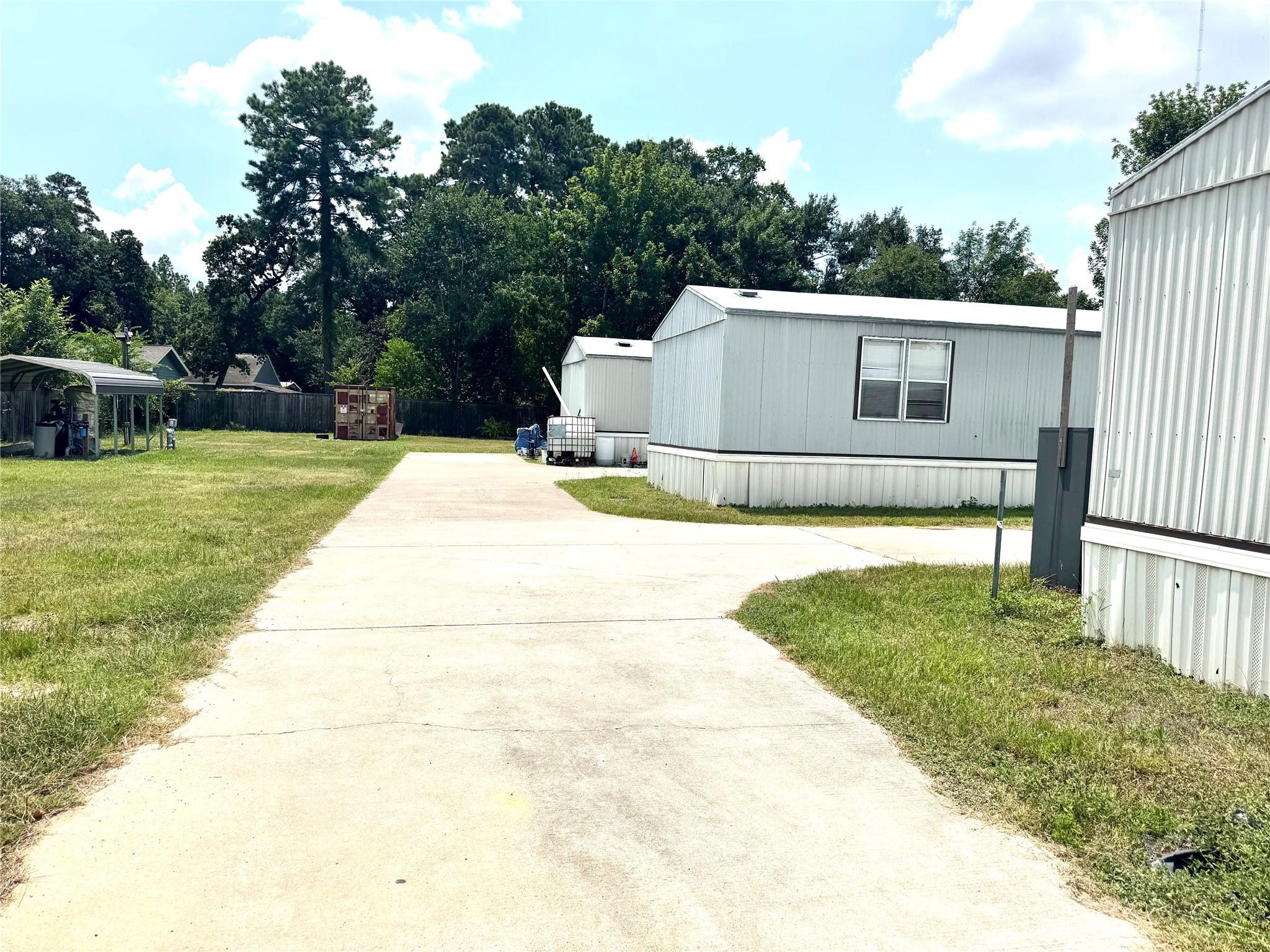 14909 Welcome Ln B Property Photo 2