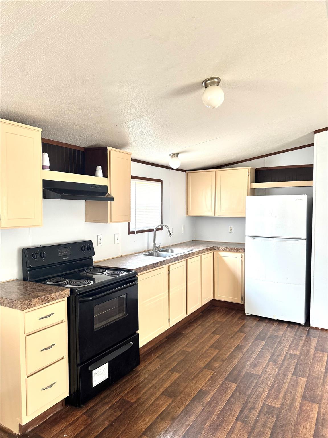 14909 Welcome Ln B Property Photo 4