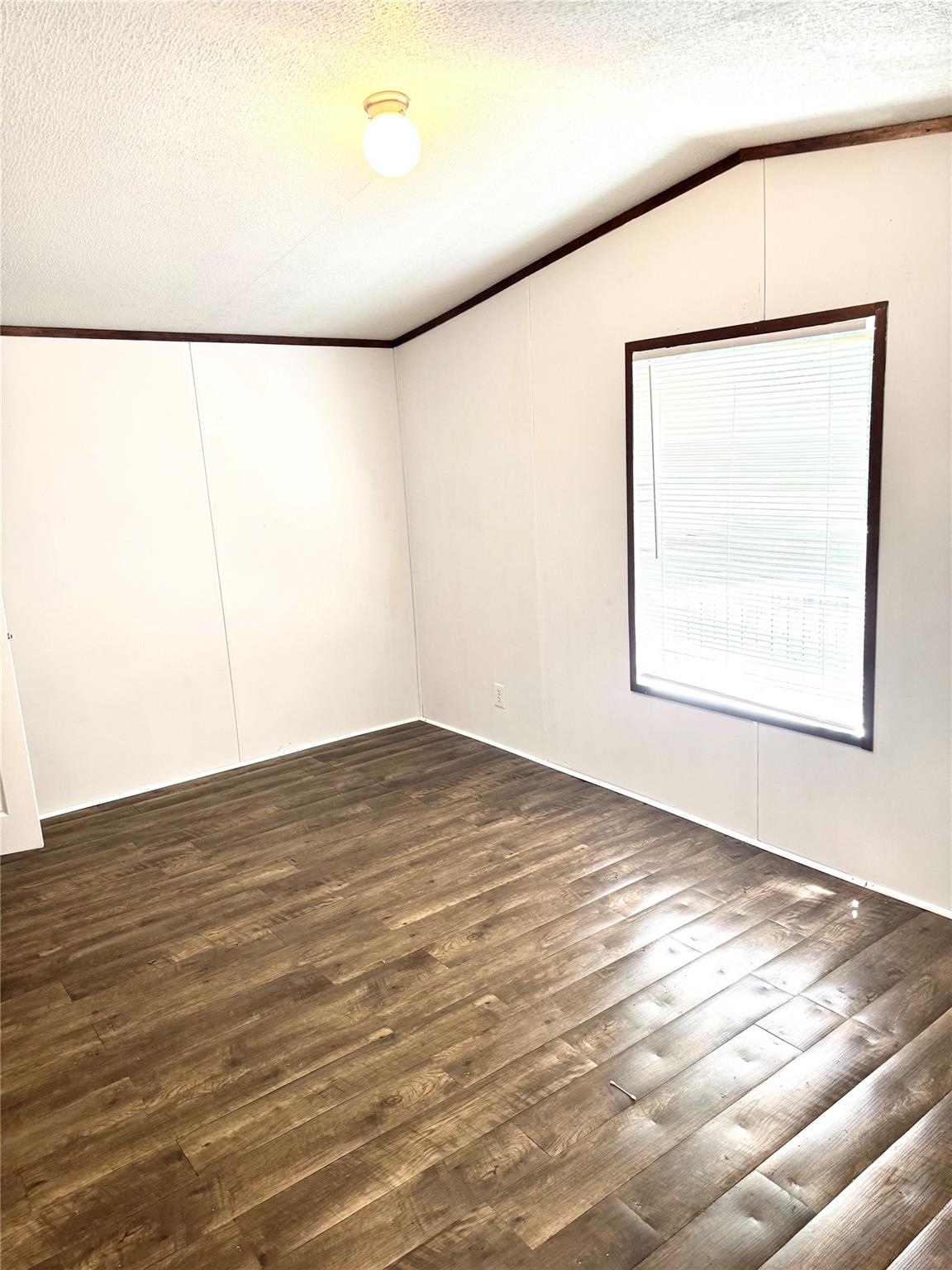 14909 Welcome Ln B Property Photo 5