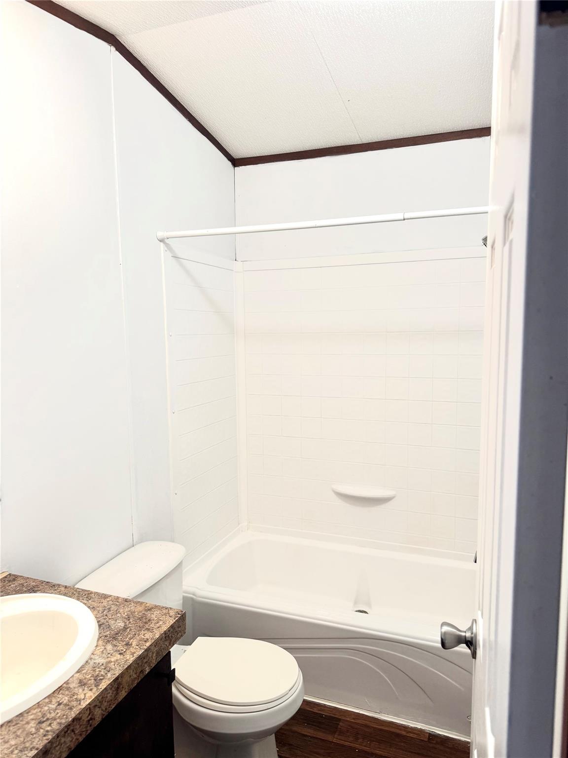 14909 Welcome Ln B Property Photo 7